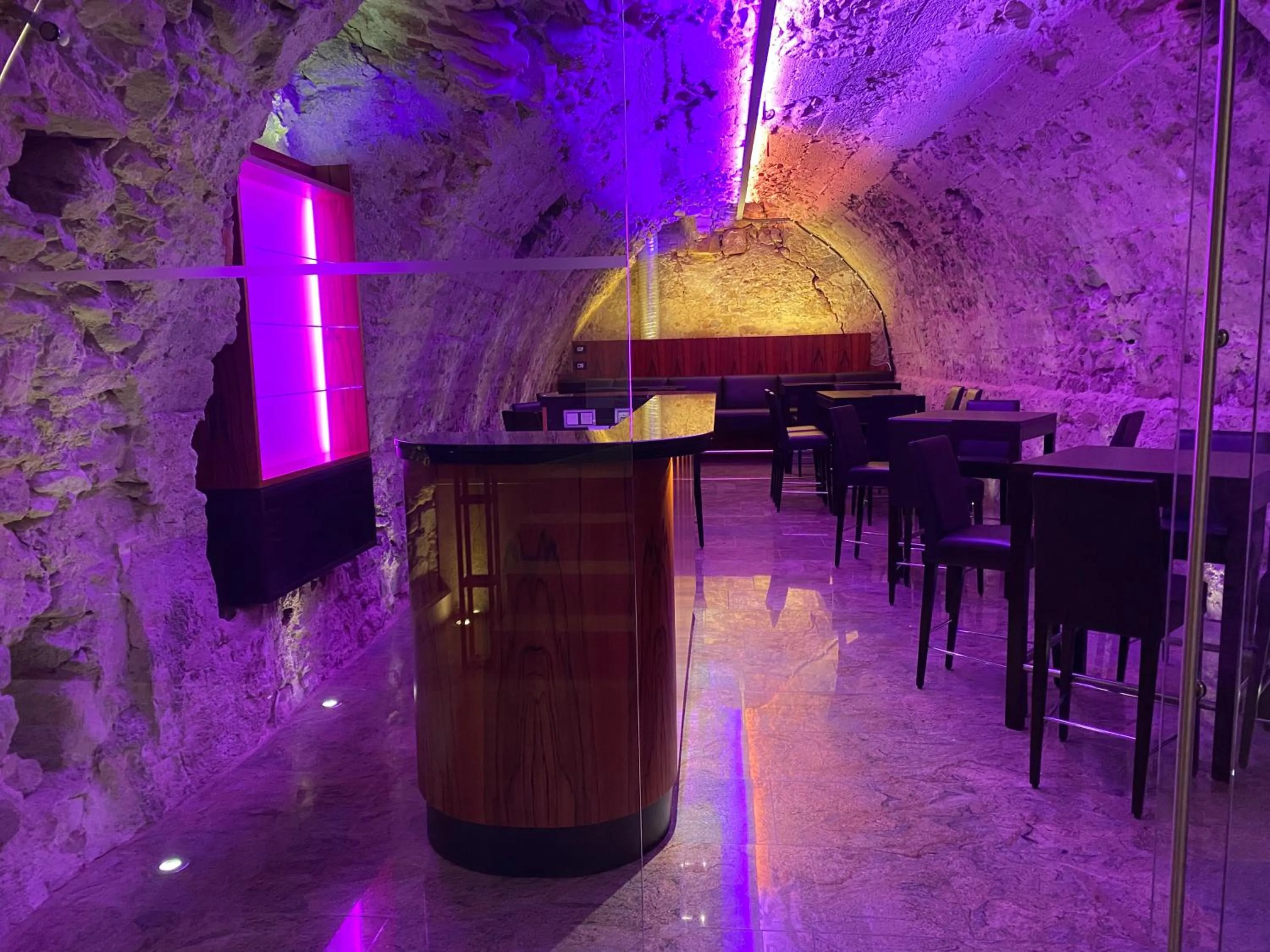 Restaurant/places to eat in Kaiser Kulturhotel