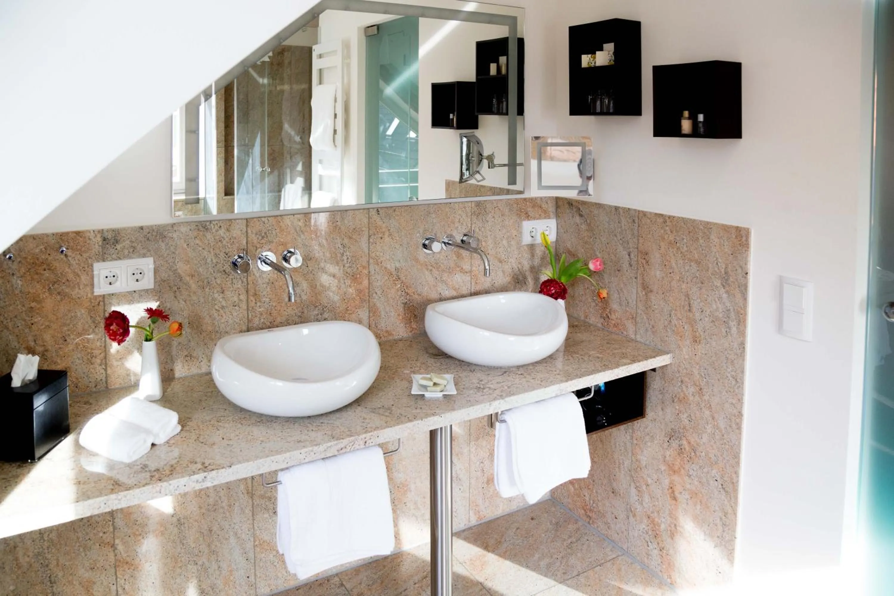 Bathroom in Kaiser Kulturhotel