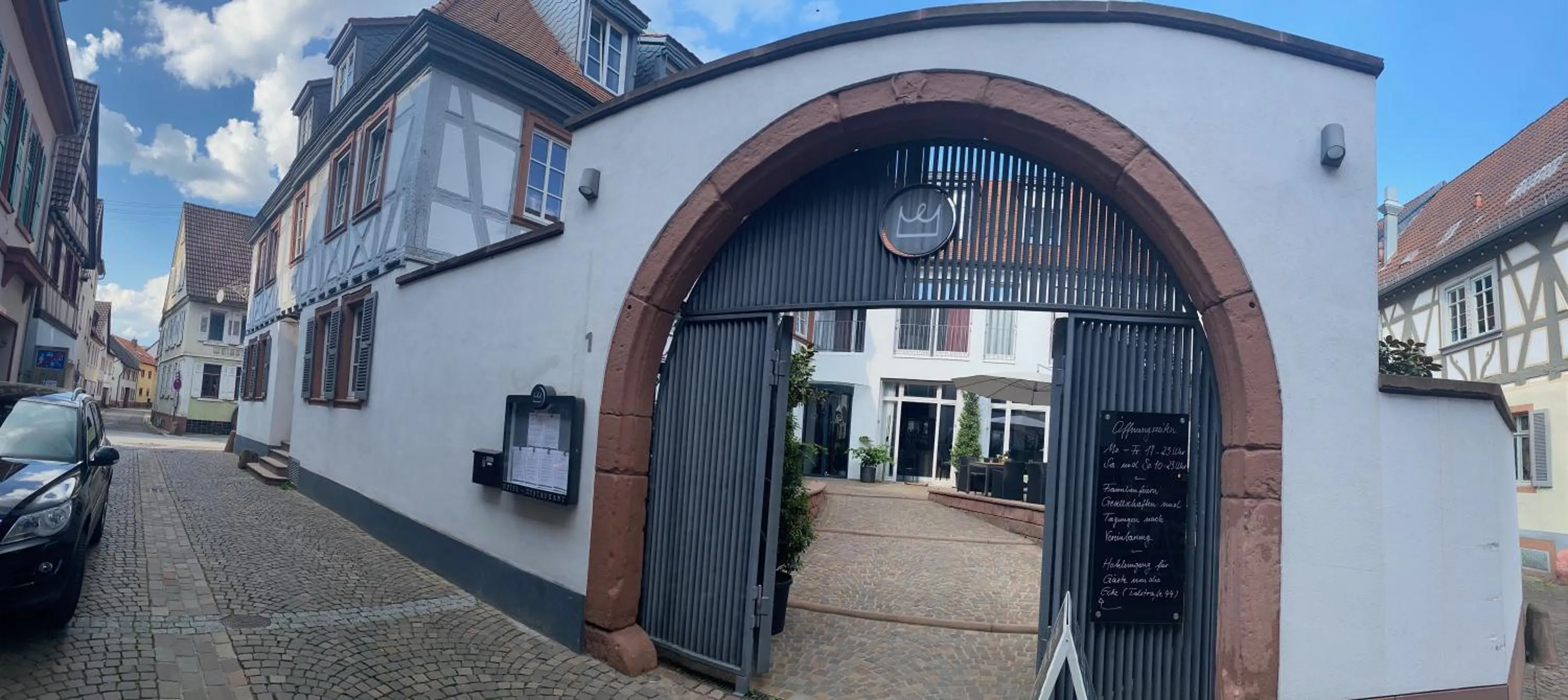 Property building in Kaiser Kulturhotel