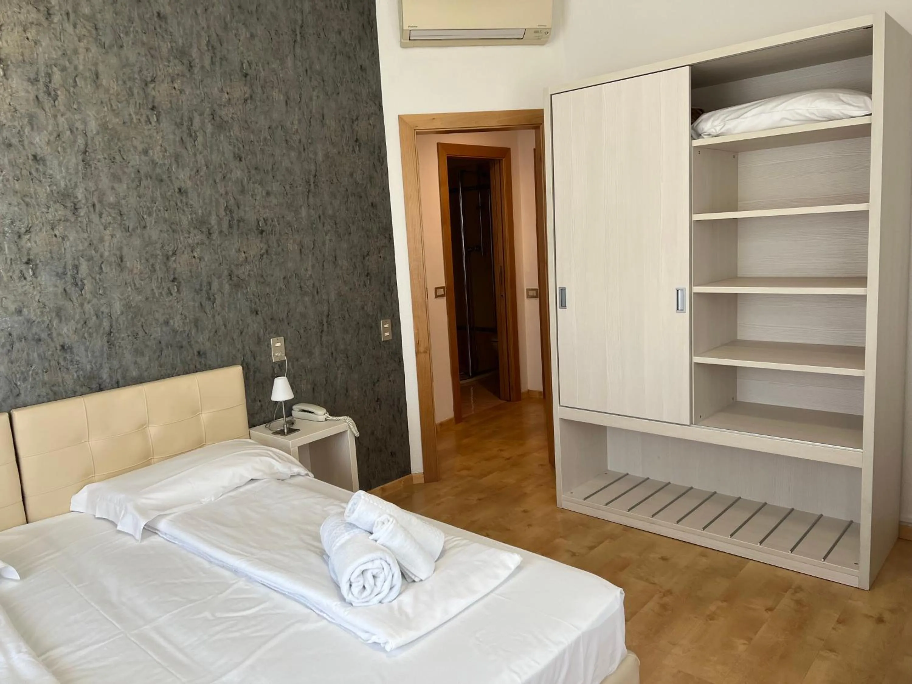 Bed in Albergo San Remo