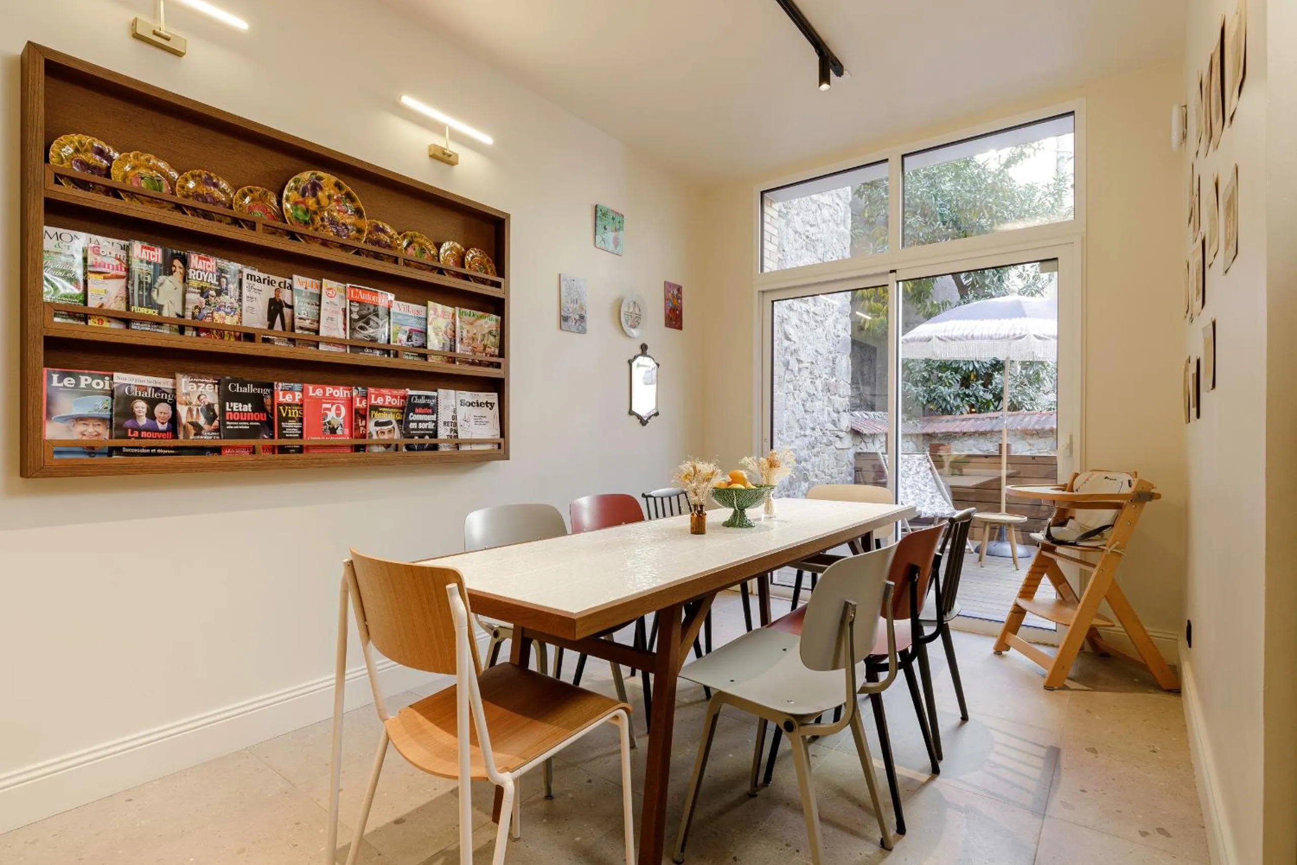 Dining area in Hôtel Préfecture - Entrée autonome, réception en ligne - Encore Mieux