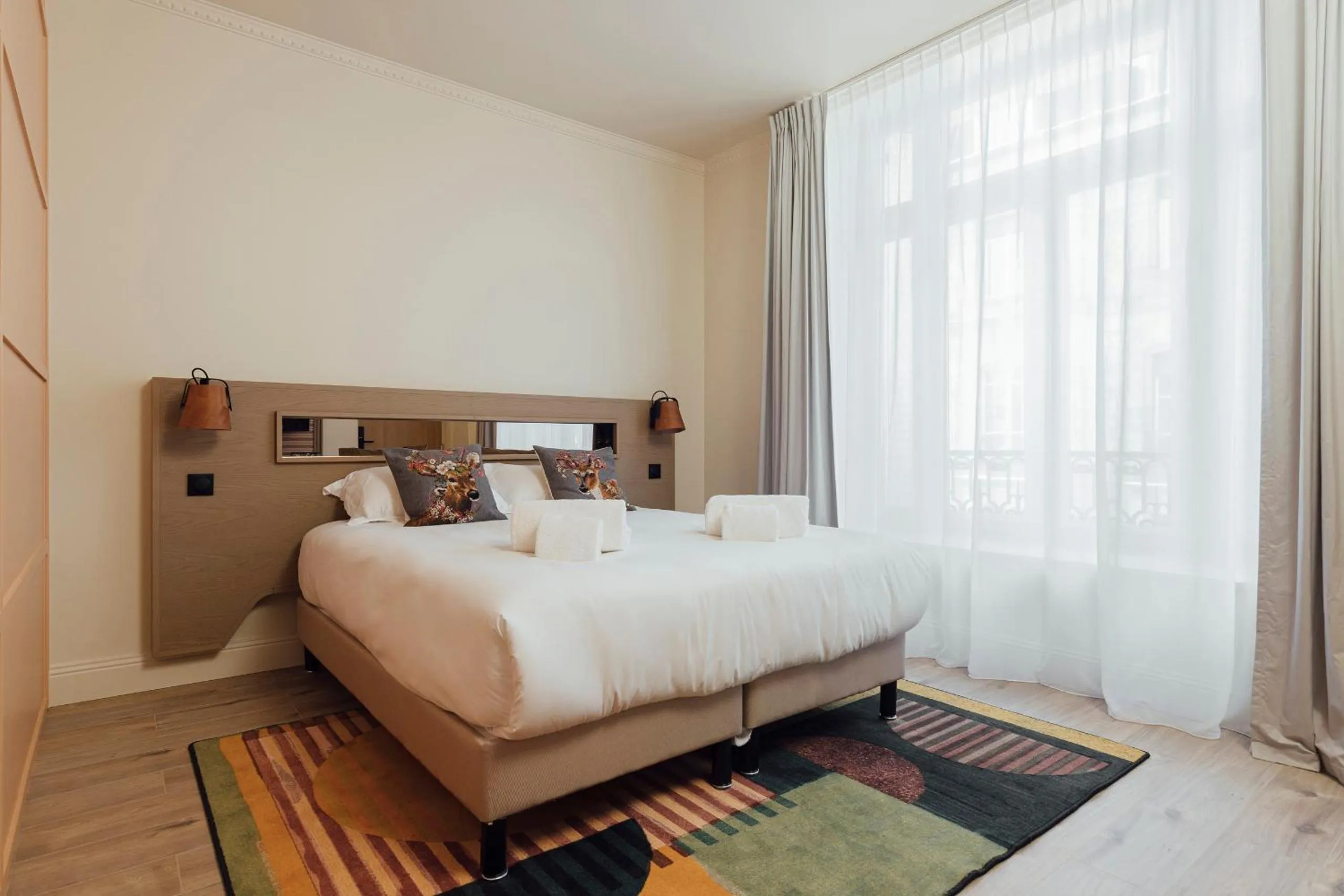 Bed in Hôtel Préfecture - Entrée autonome, réception en ligne - Encore Mieux