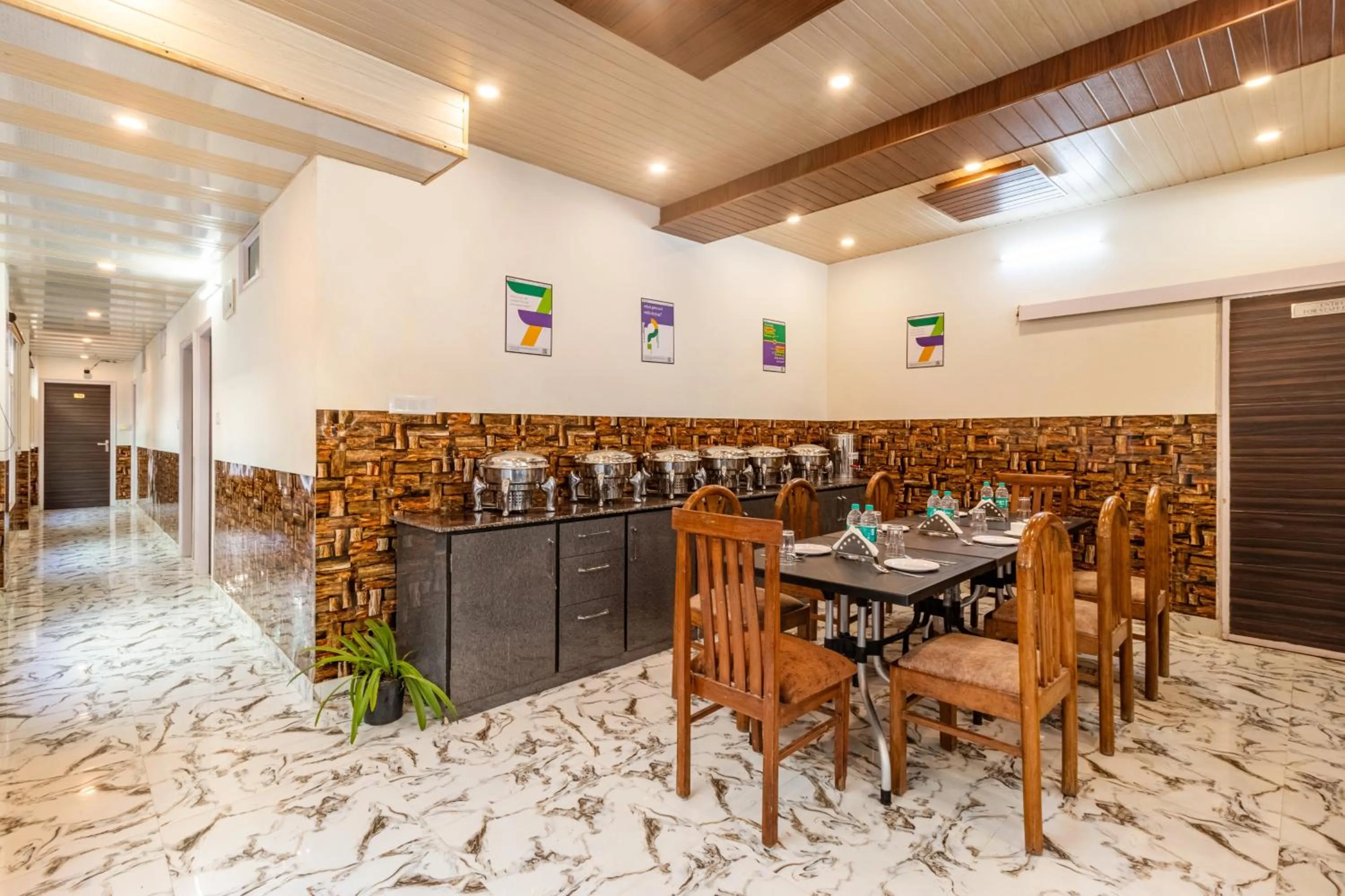 Restaurant/places to eat in Treebo Srishti Vaikunth With Mountain View