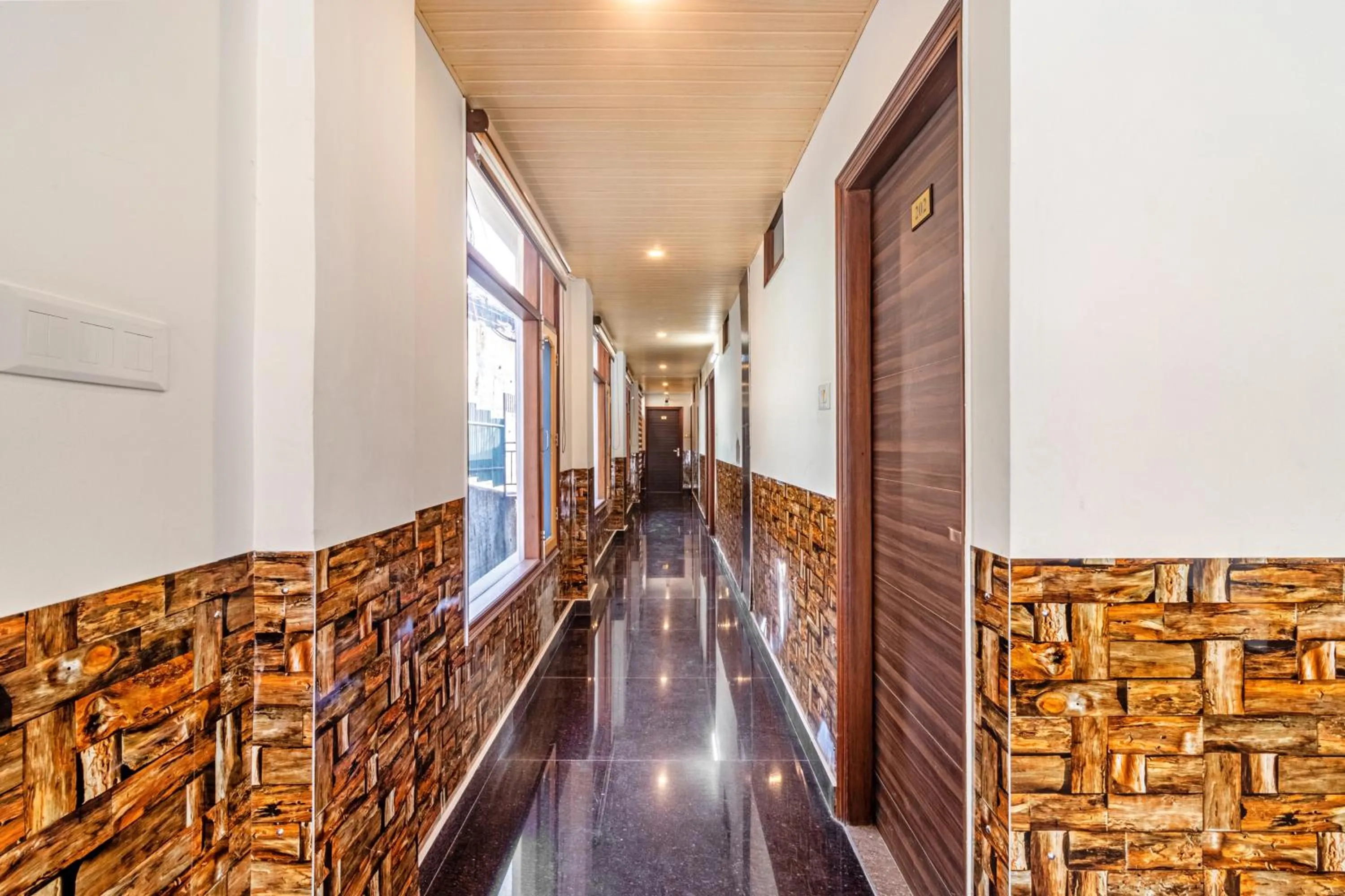 Lobby or reception in Treebo Srishti Vaikunth With Mountain View