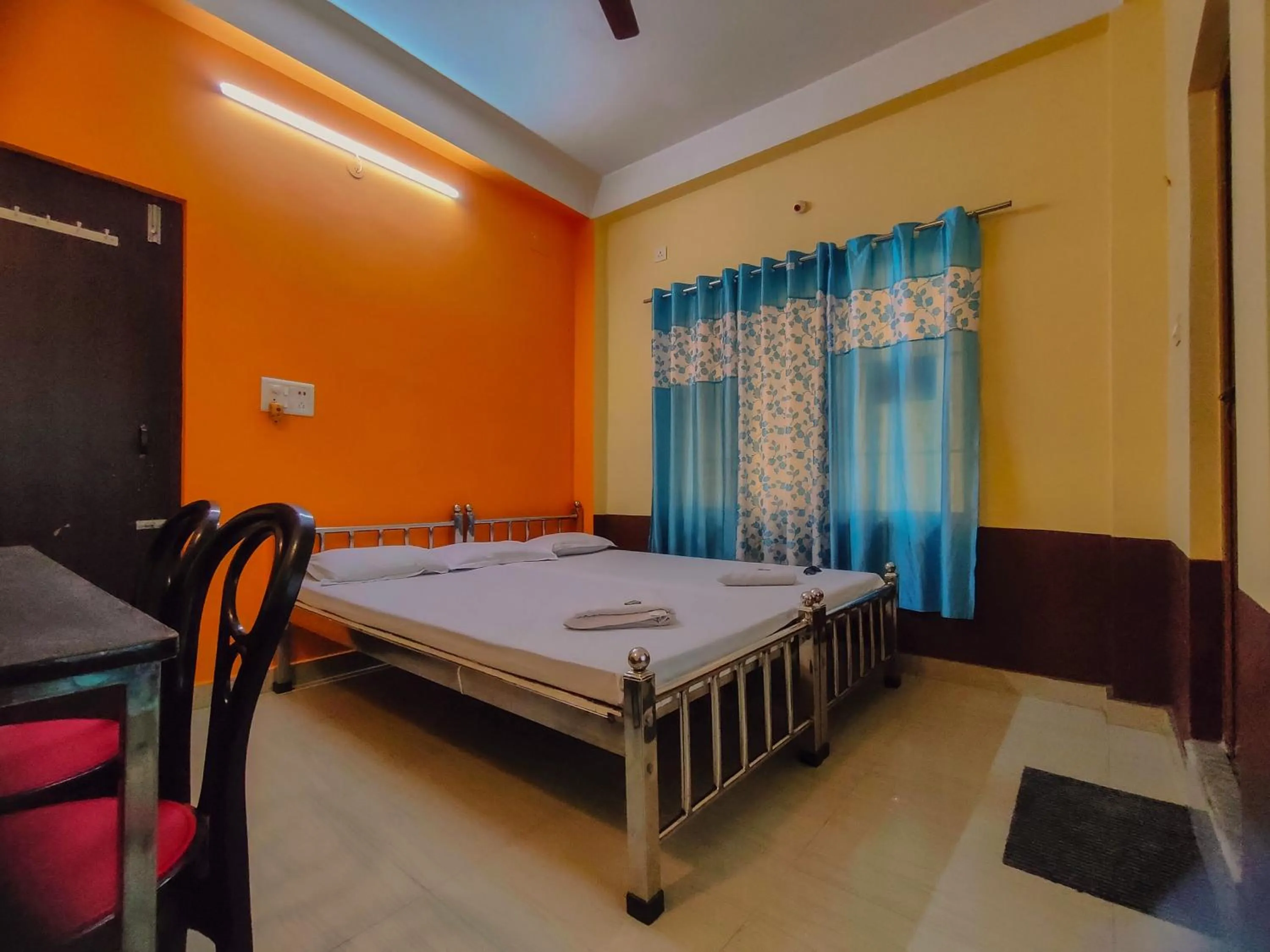 Photo of the whole room, Bed in Ushashee Amidst Nature