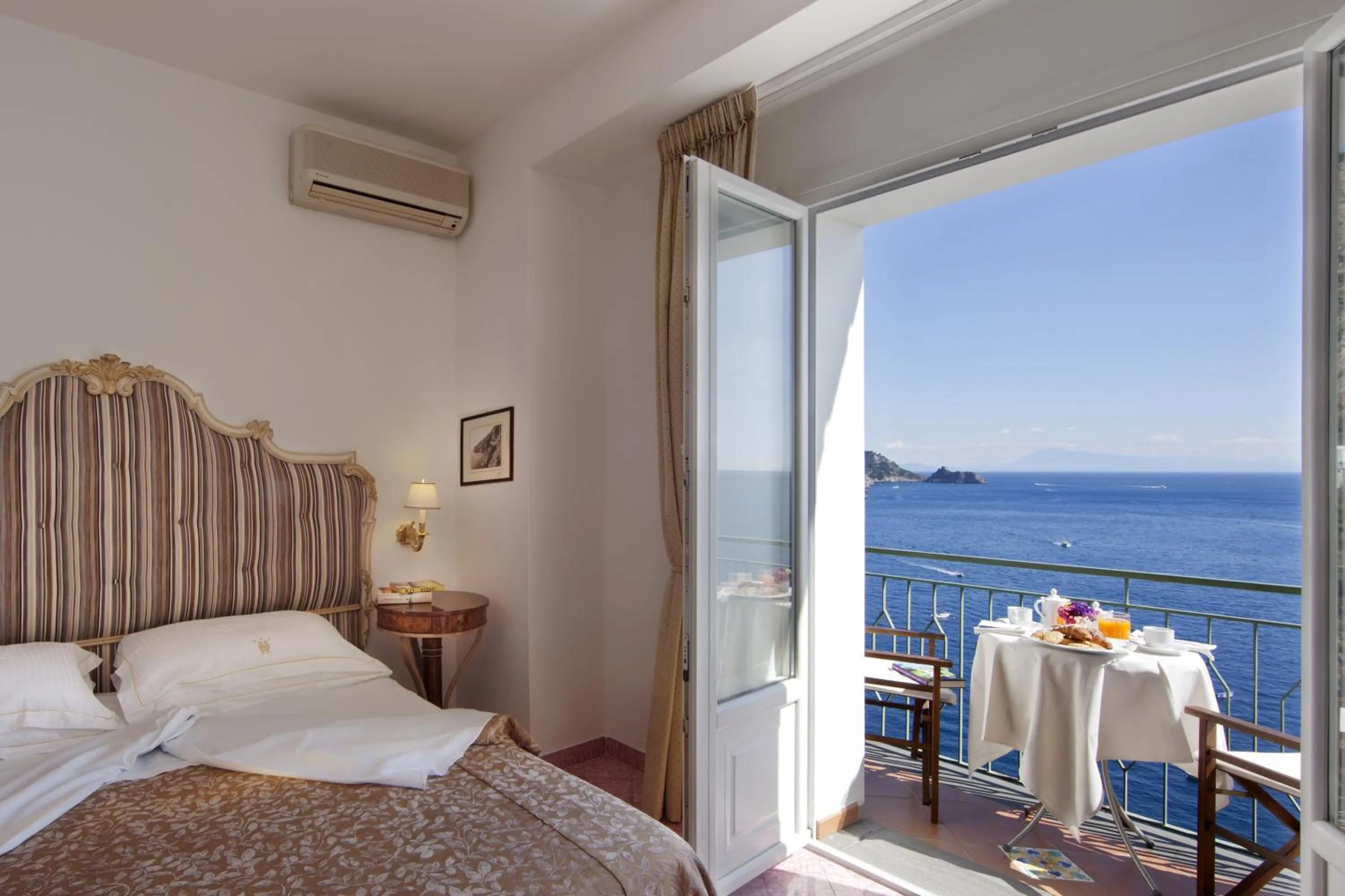 View (from property/room), Bed in Hotel Onda Verde