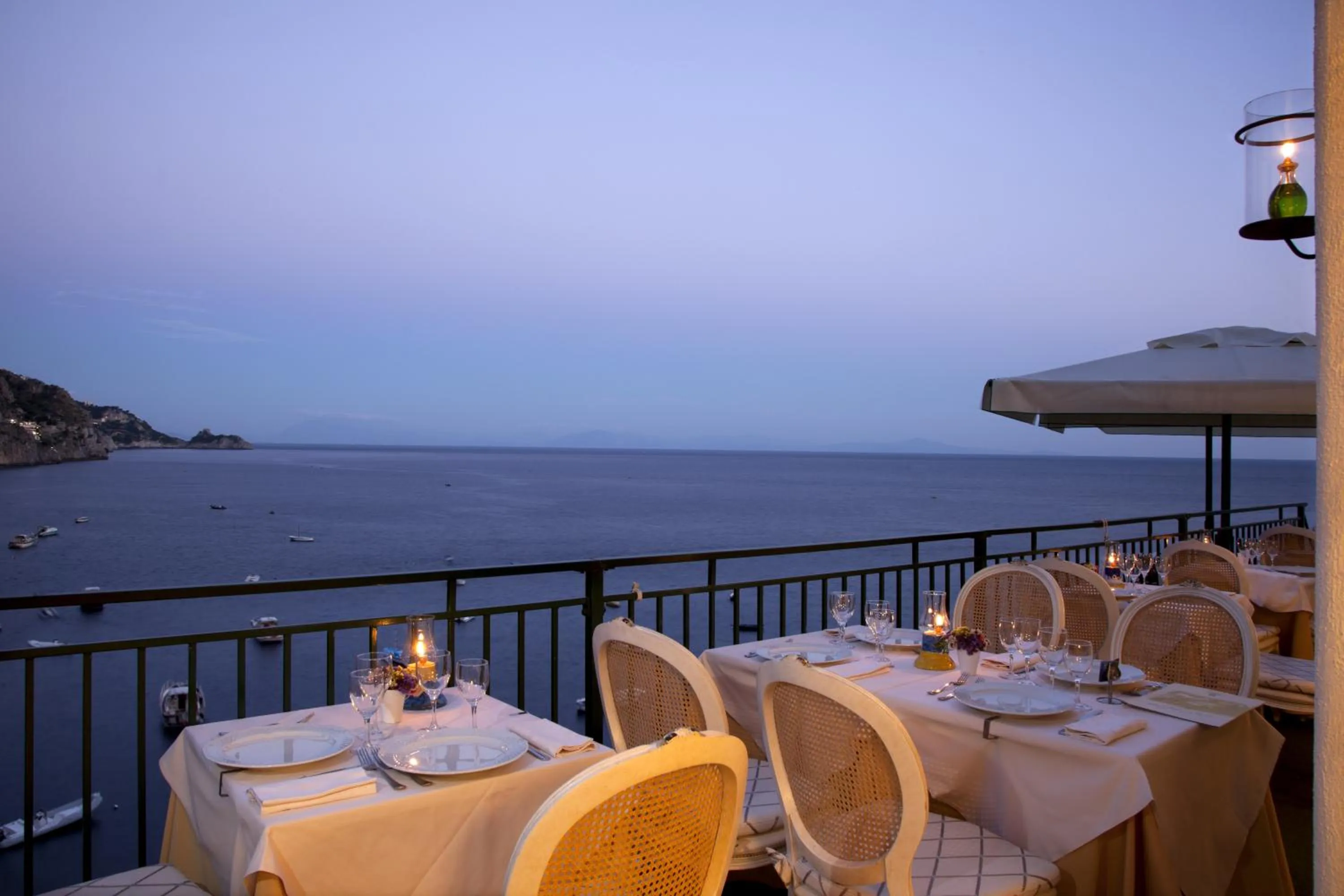 Night in Hotel Onda Verde