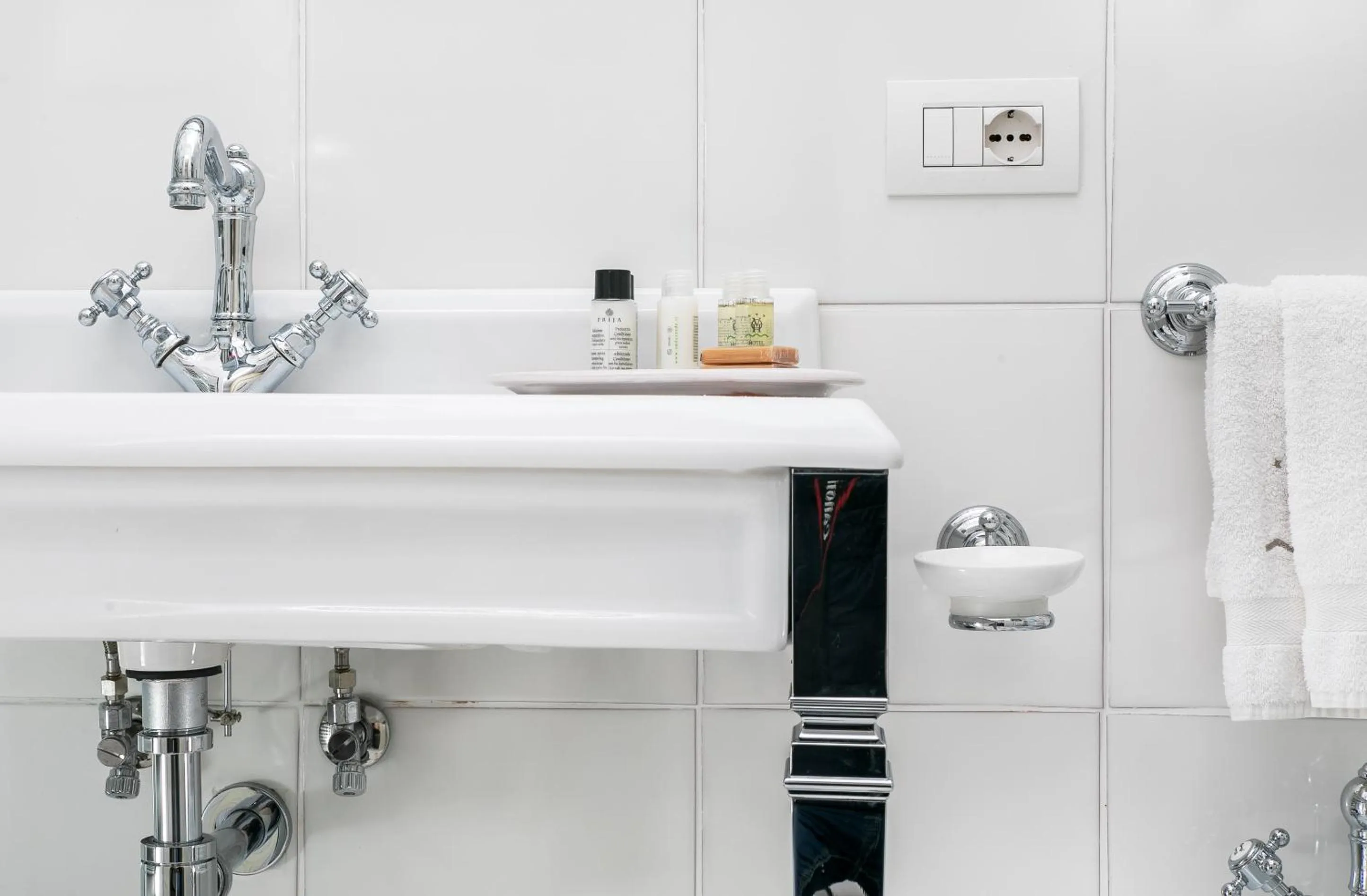 Bathroom in Hotel Onda Verde