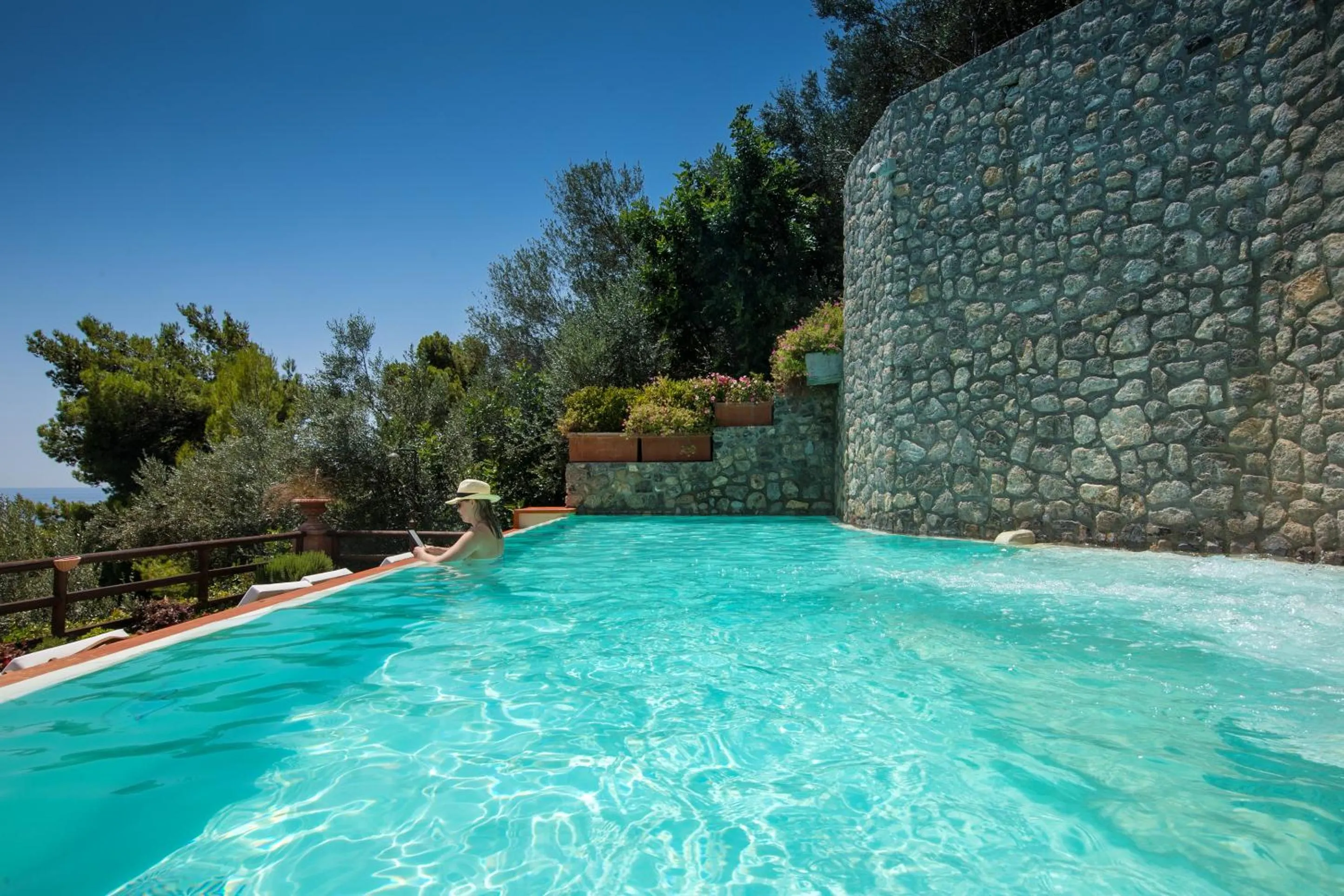 Swimming pool in Hotel Onda Verde