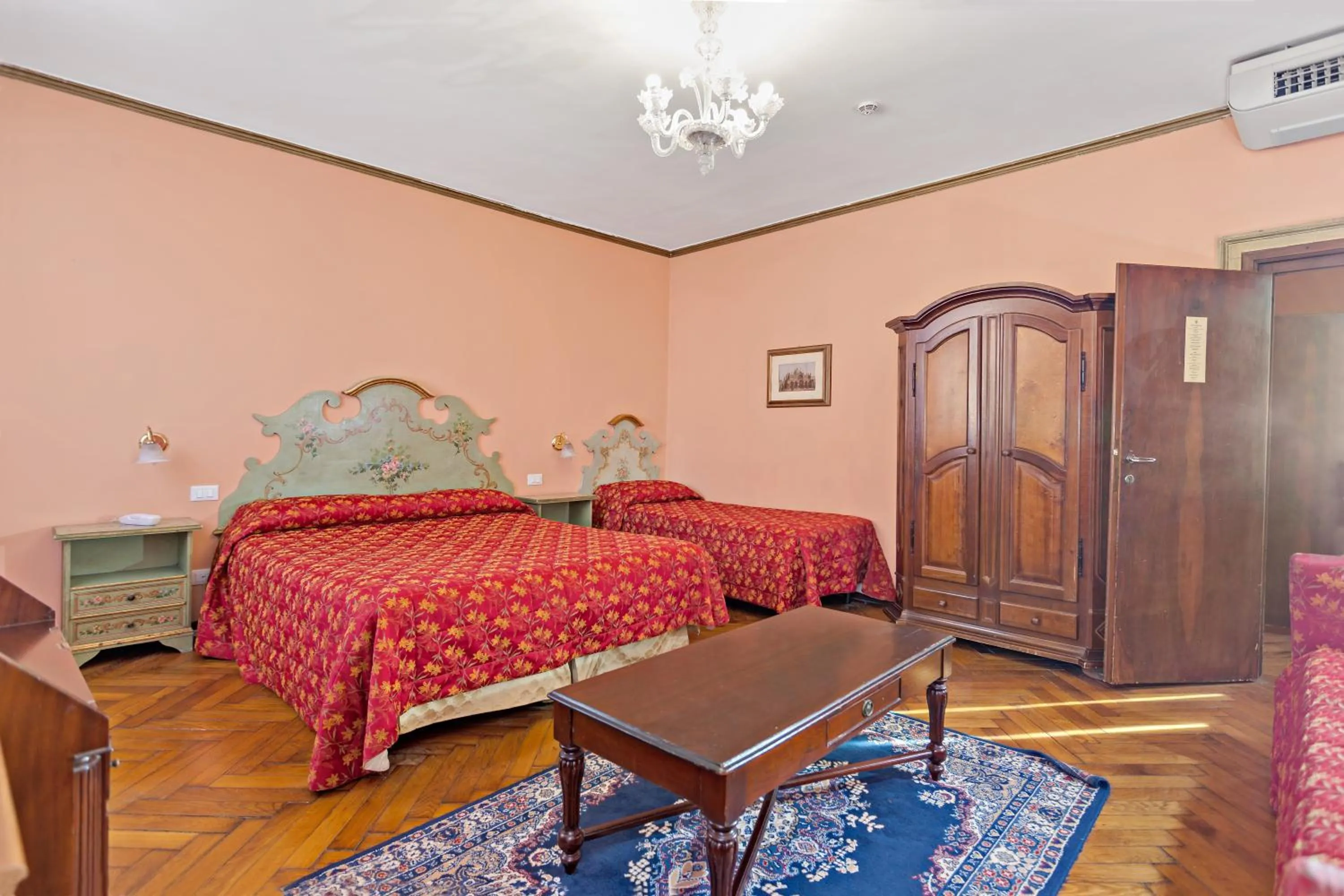 Bed in Hotel Malibran