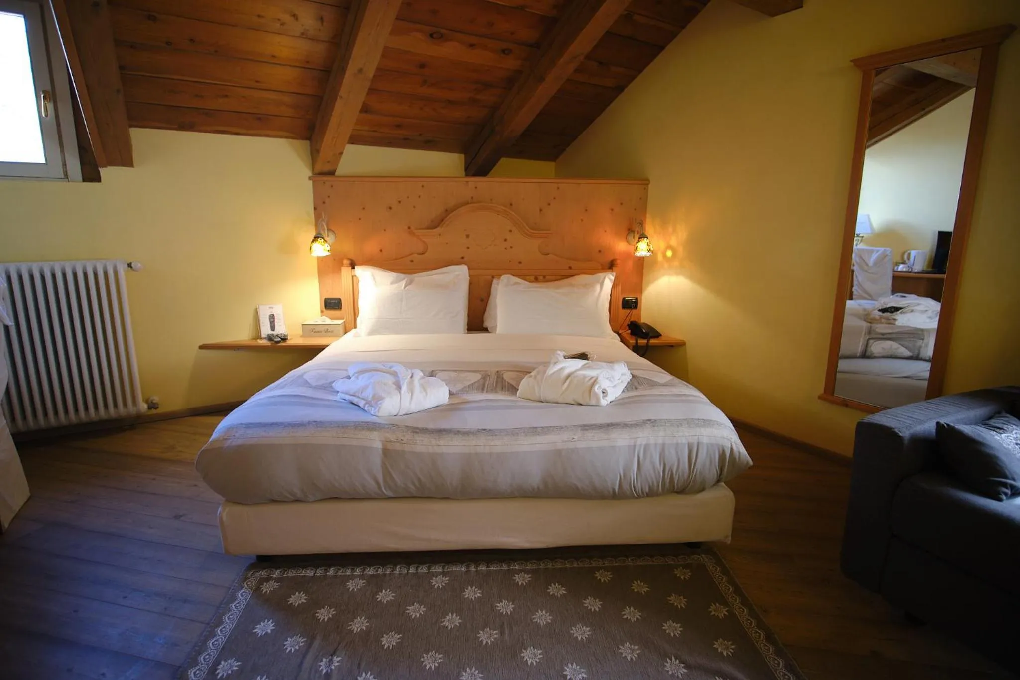 Bed in Hotel Bes & Spa