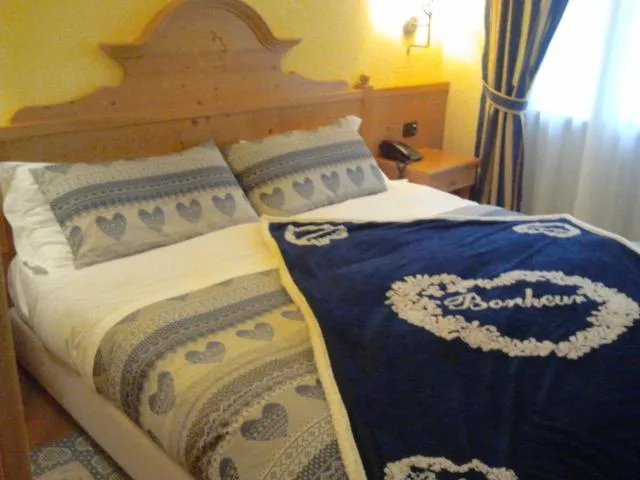 Bedroom, Bed in Hotel Bes & Spa