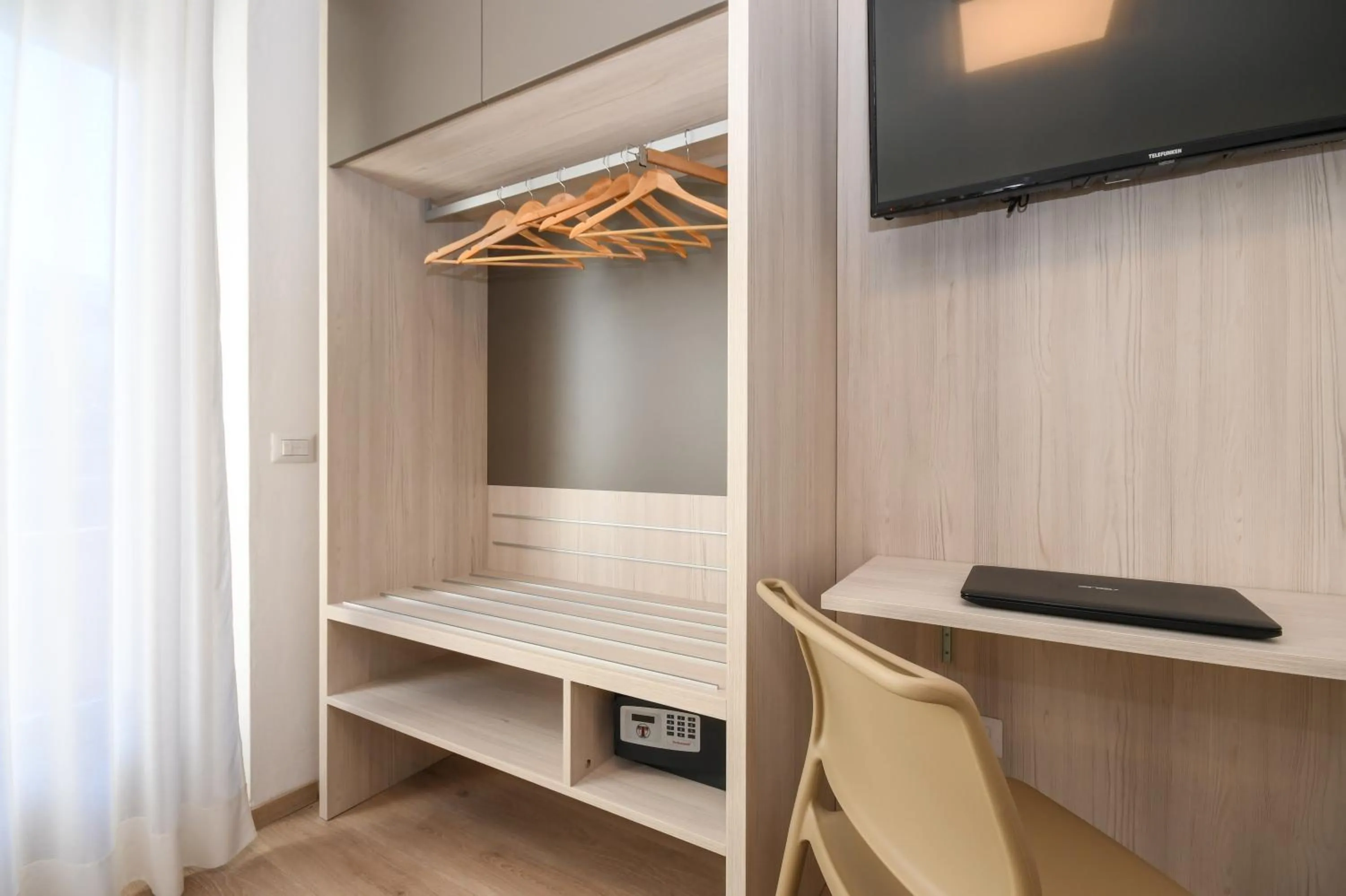 Decorative detail, Bed in Residence Franca B&B