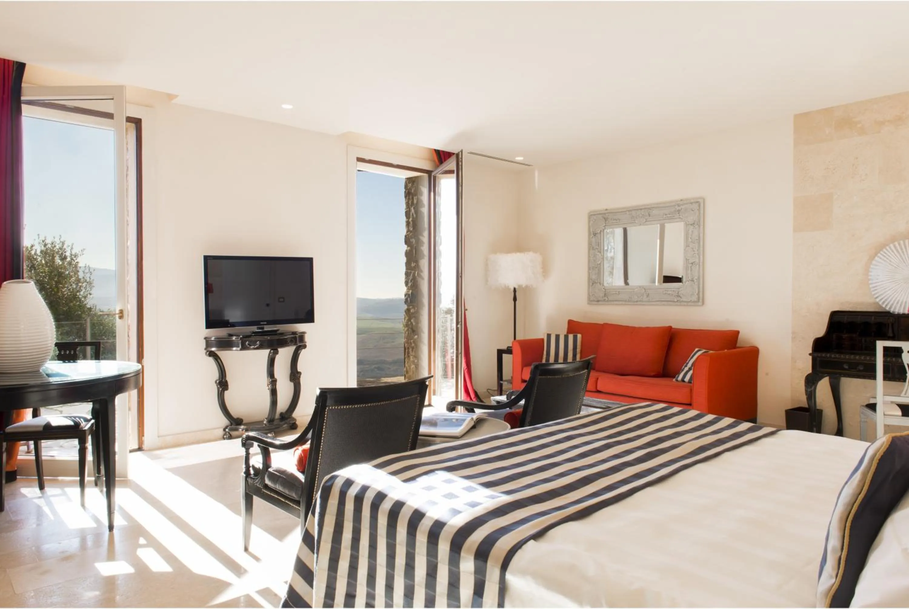 Bed in Castello di Velona Resort, Thermal SPA & Winery