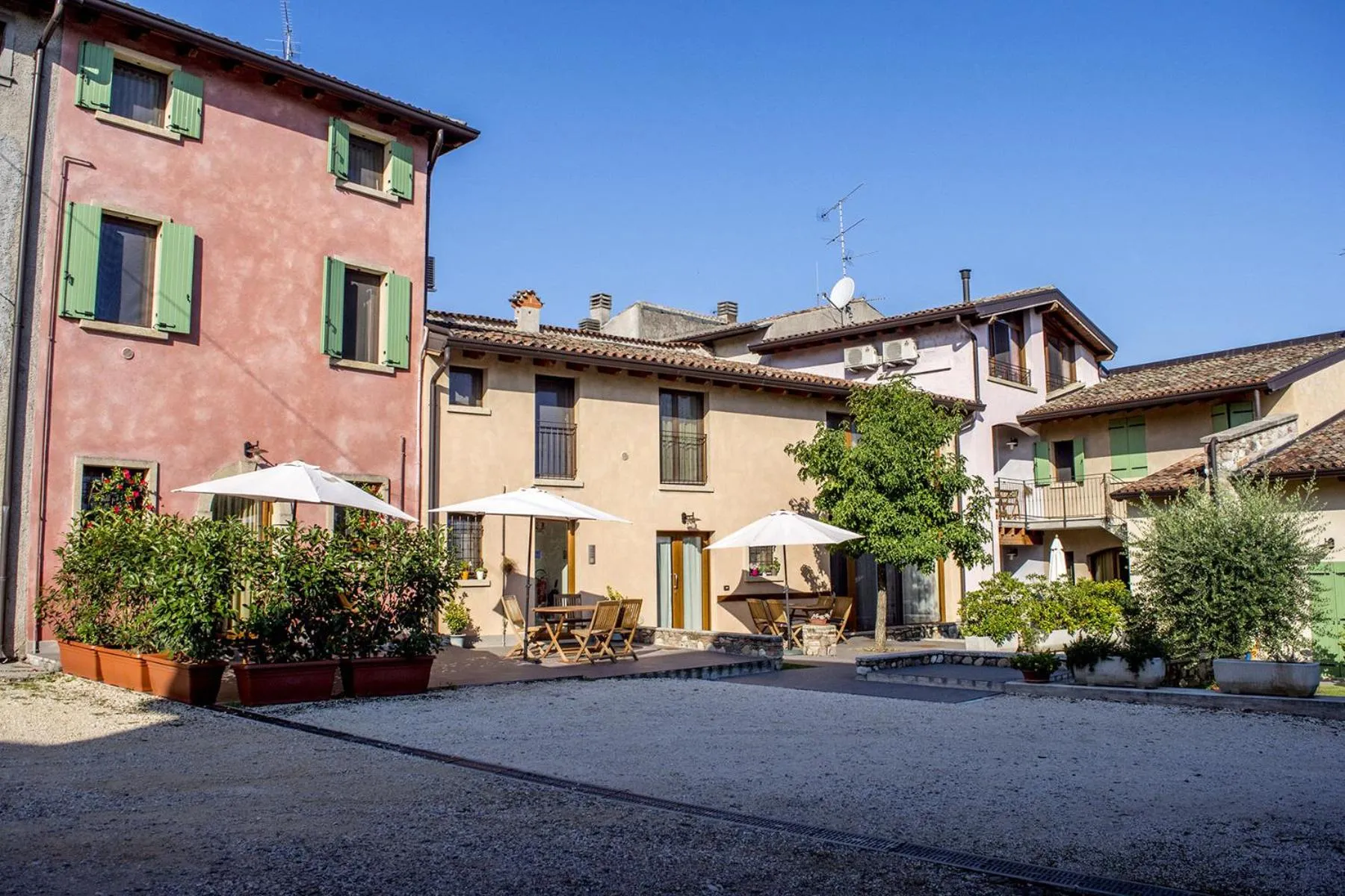 Property building in La Casa del Nonno