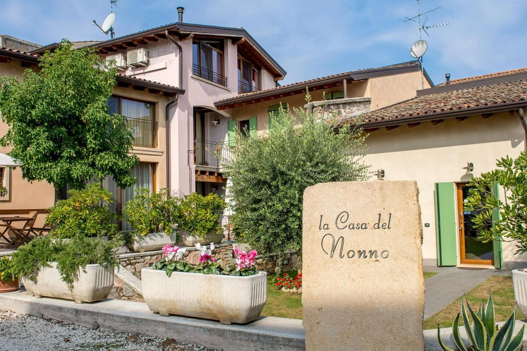 Property building in La Casa del Nonno