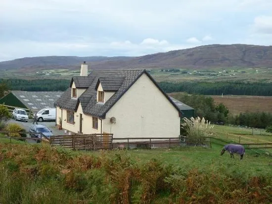 The Red Red Robin Cottage