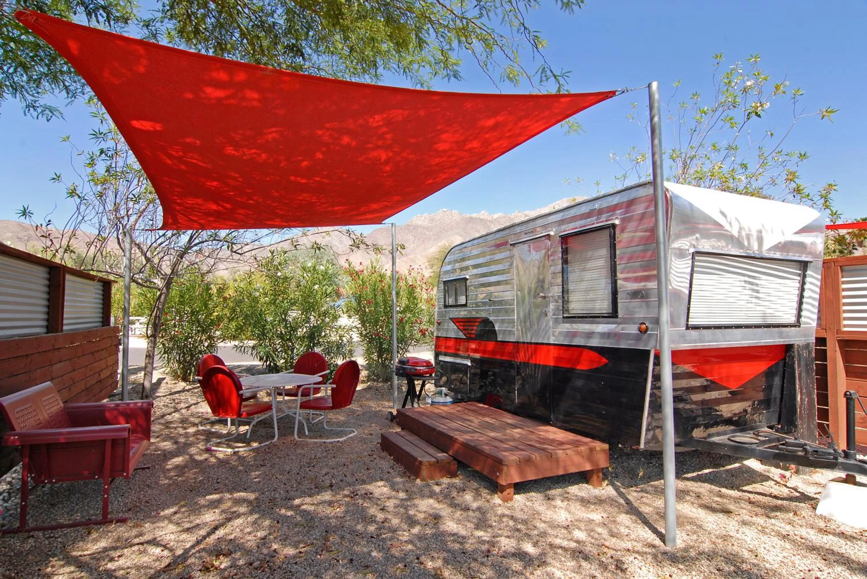 Vintage Airstream - Full Bed in Palm Canyon Hotel and RV Resort
