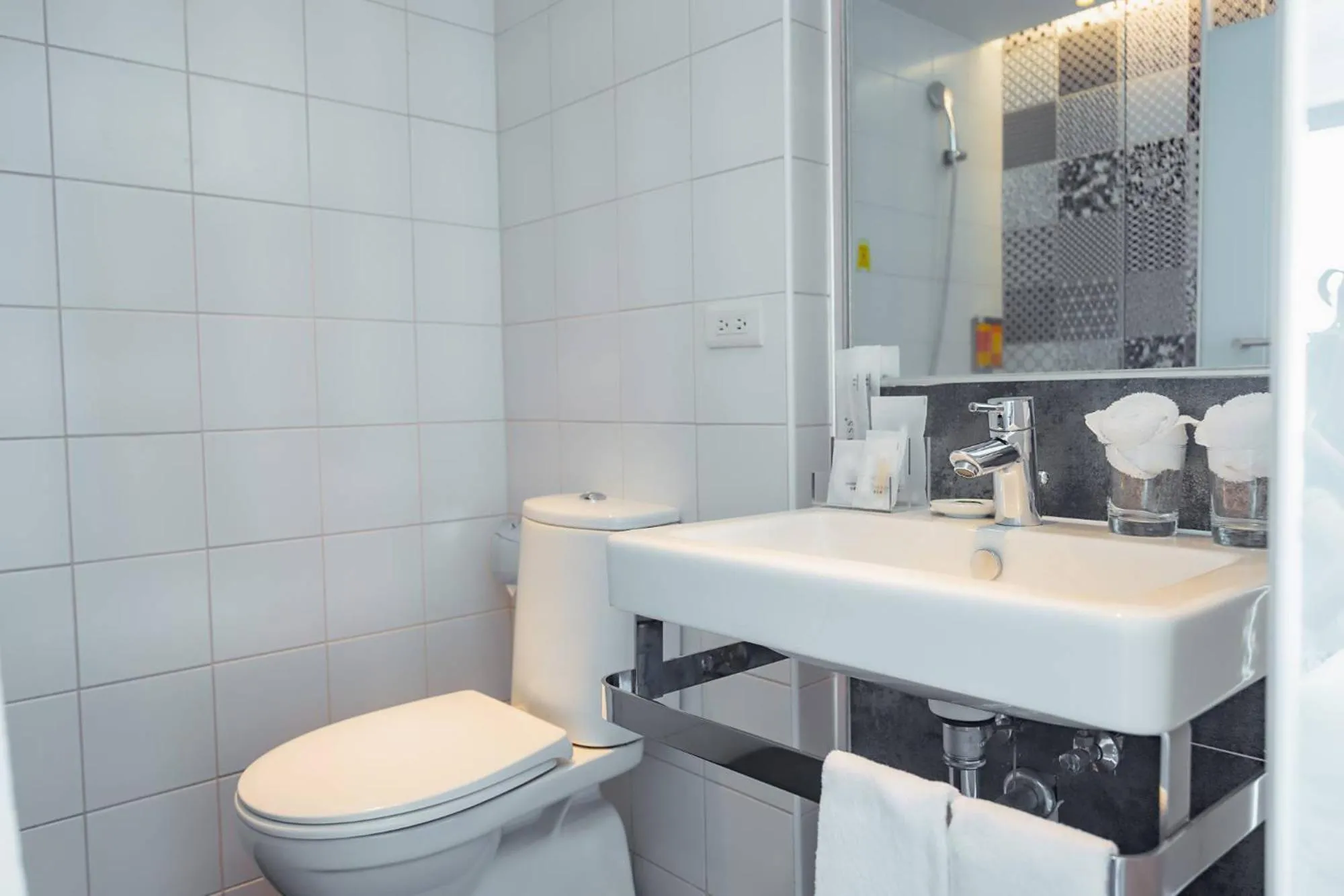 苓旅松山館 Lininn Tapei Arena