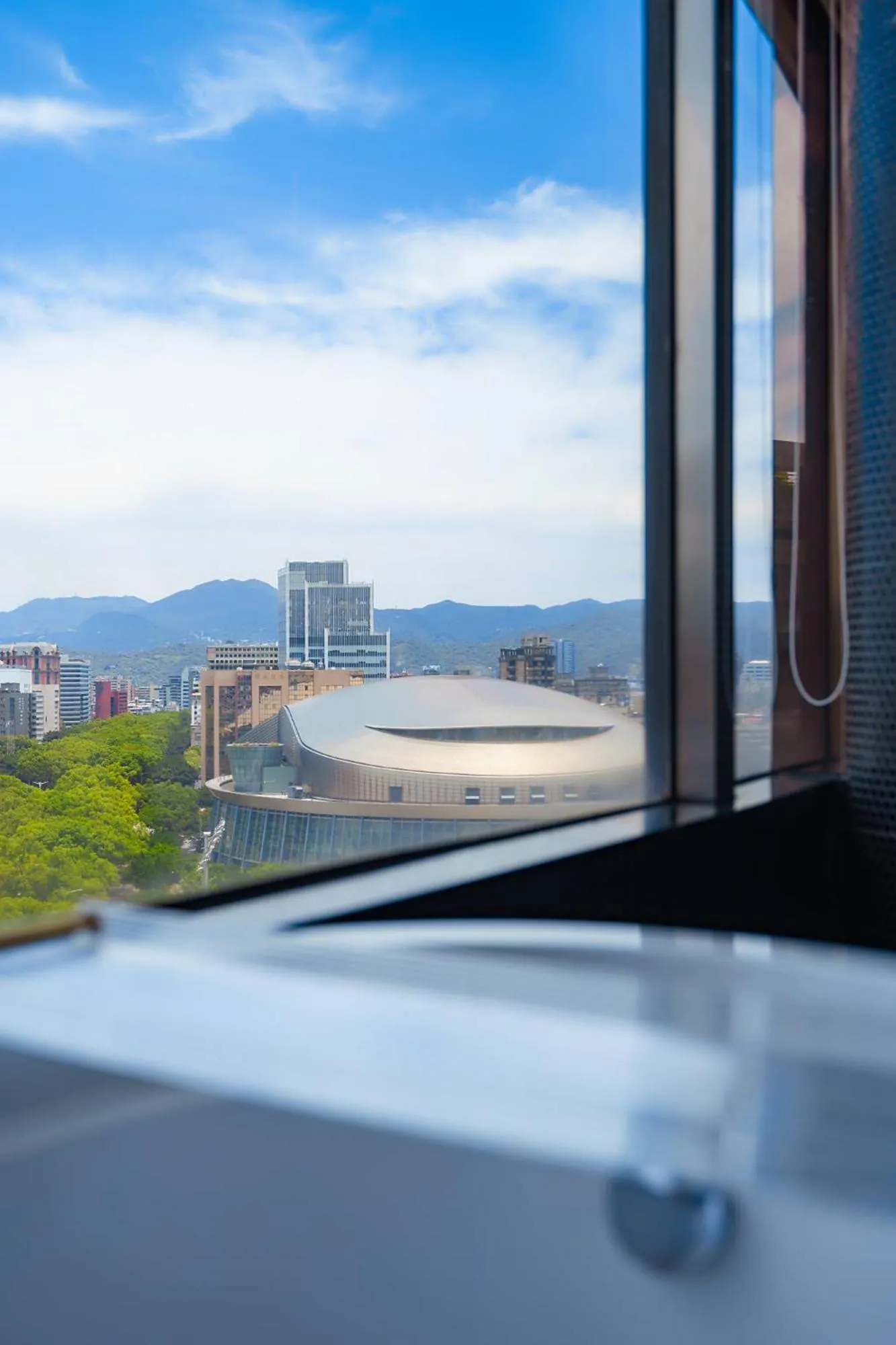 苓旅松山館 Lininn Tapei Arena