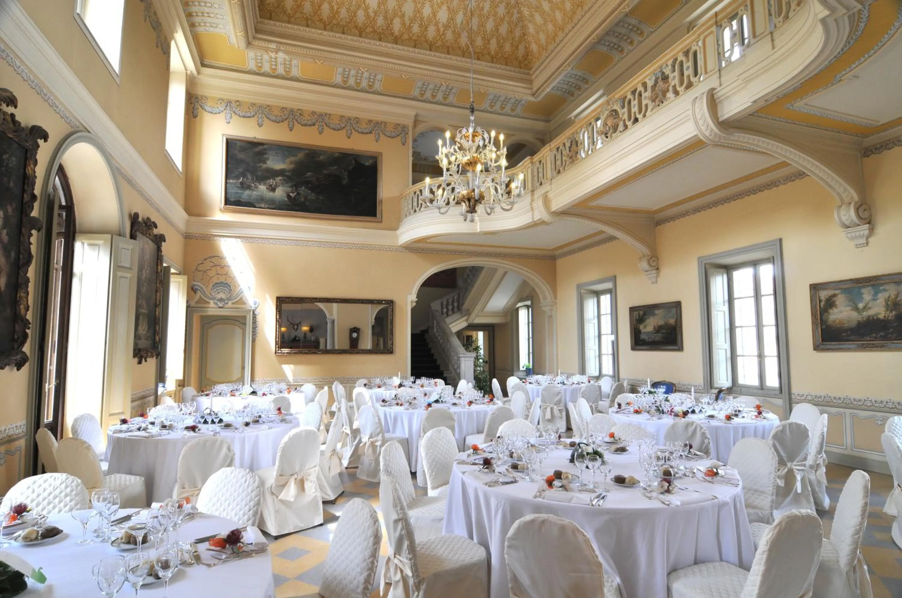 Banquet/Function facilities in Sina Villa Matilde