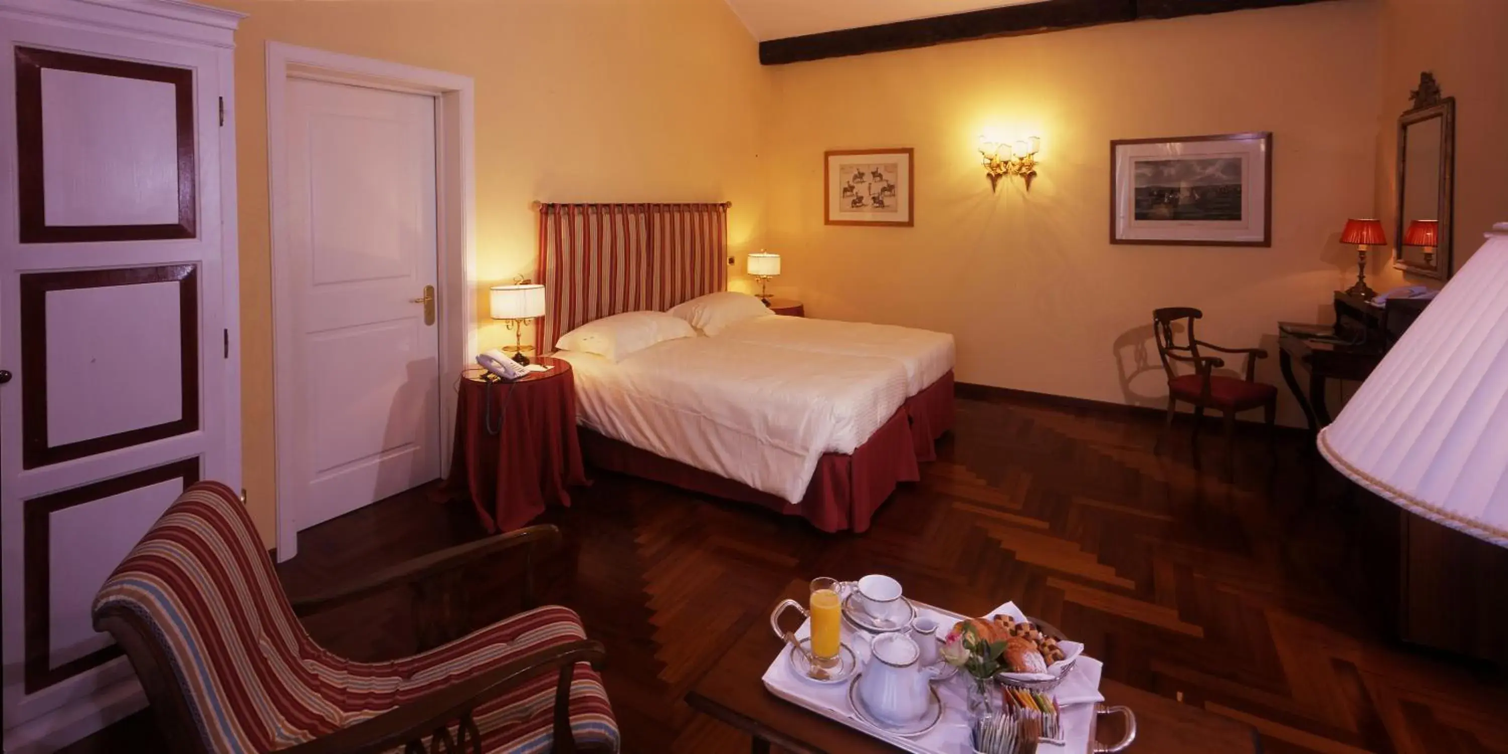 Superior Double or Twin Room - single occupancy in Sina Villa Matilde Superior Double or Twin Room - single occupancy in Sina Villa Matilde