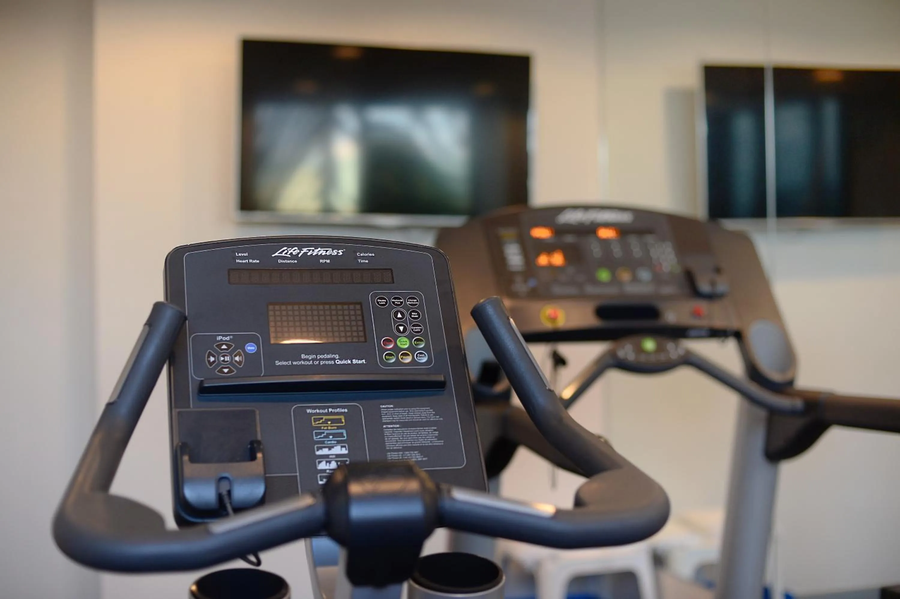 Fitness centre/facilities in Oaks Gladstone Grand Hotel