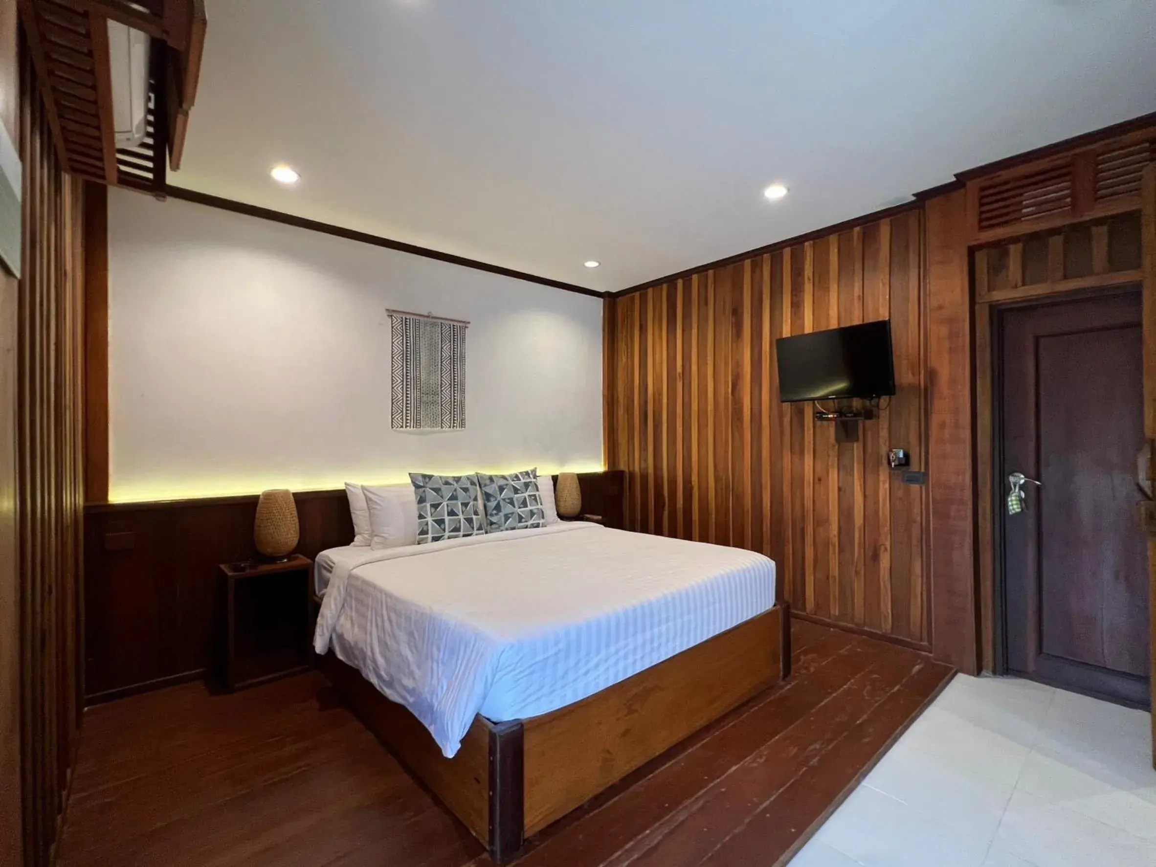 Superior King Room in ViengTara VangVieng Resort Superior King Room in ViengTara VangVieng Resort