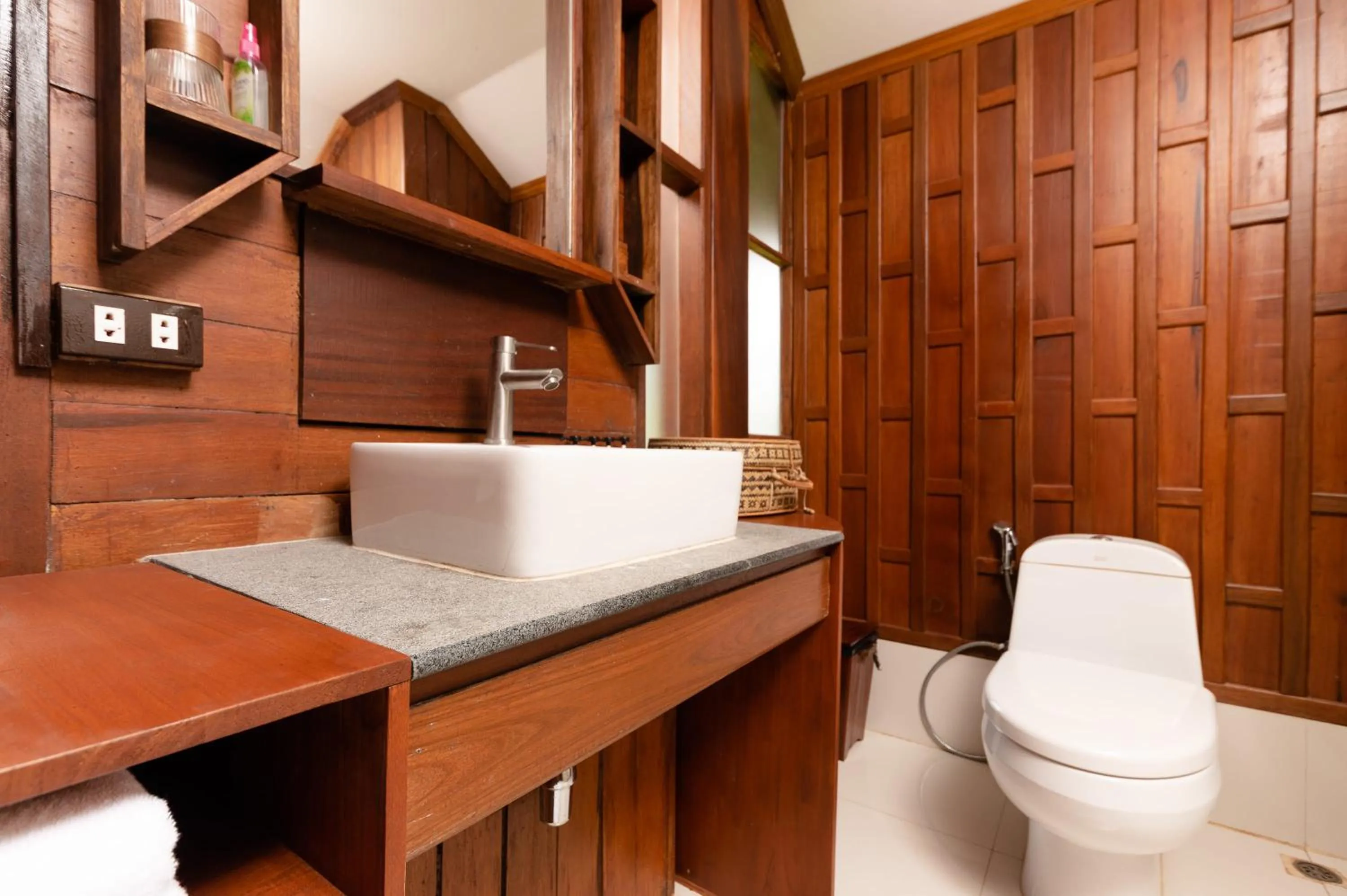 Bathroom in ViengTara VangVieng Resort