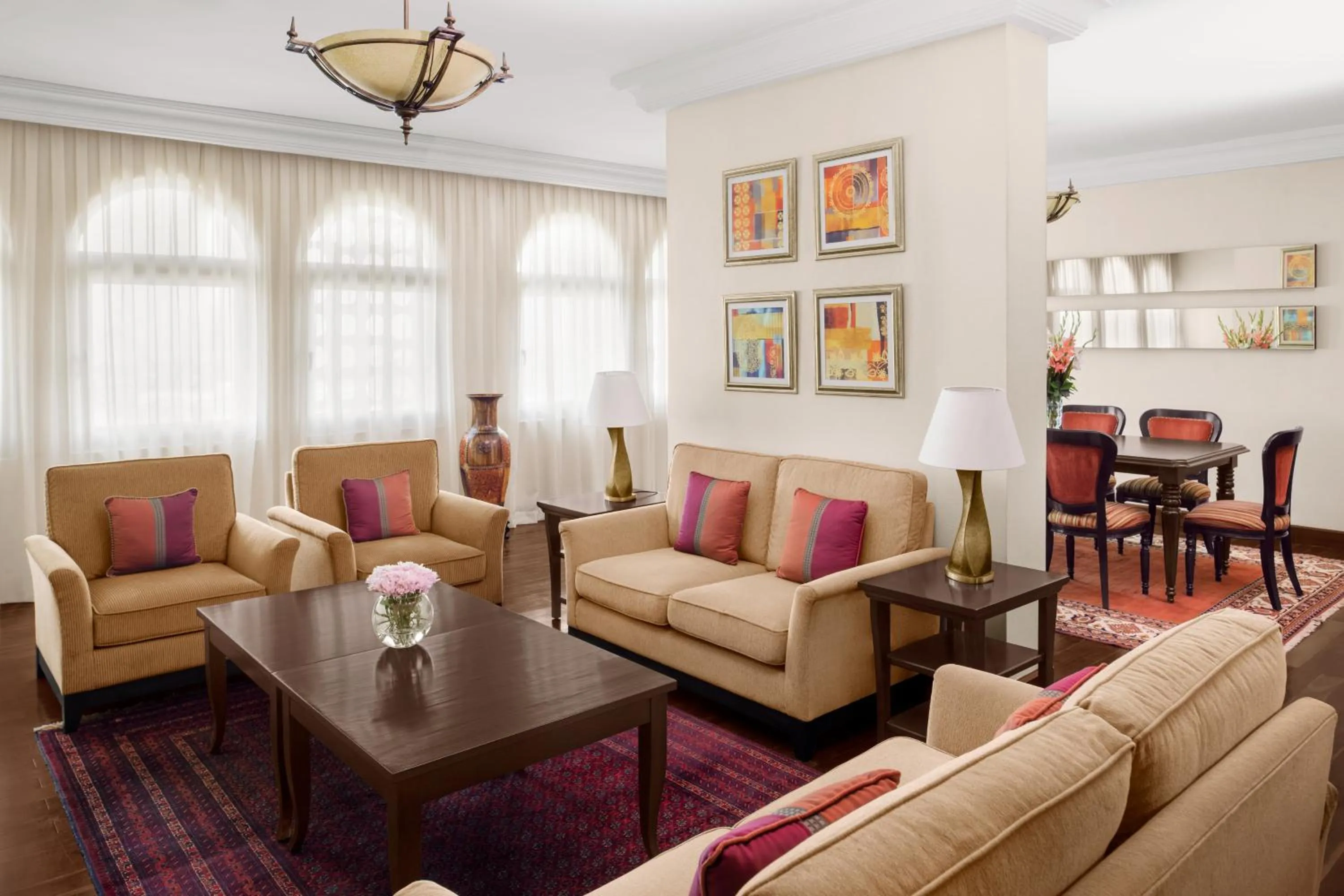 Living room in Mövenpick Hotel Karachi