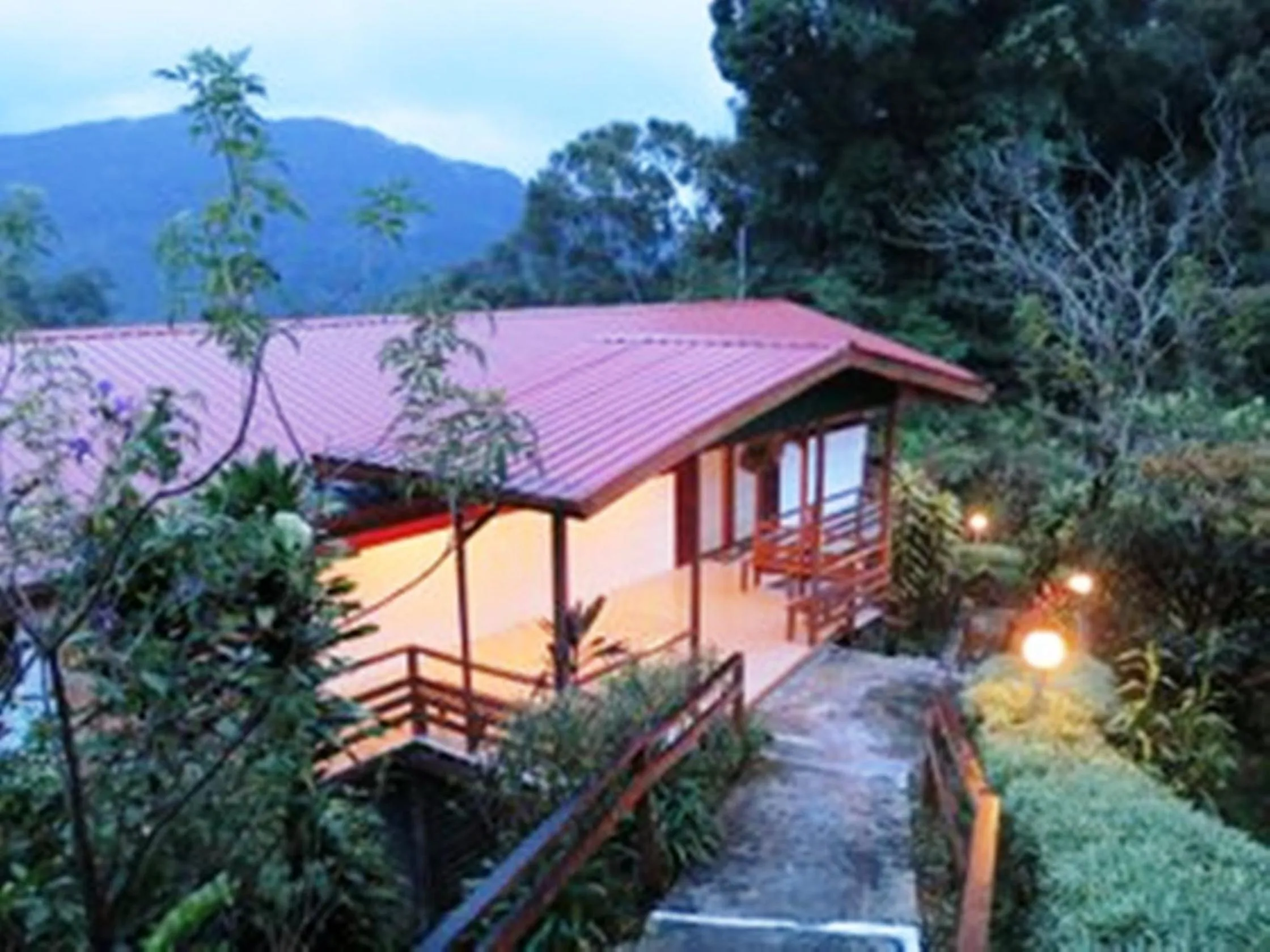 Facade/entrance in Mile 36 Lodge