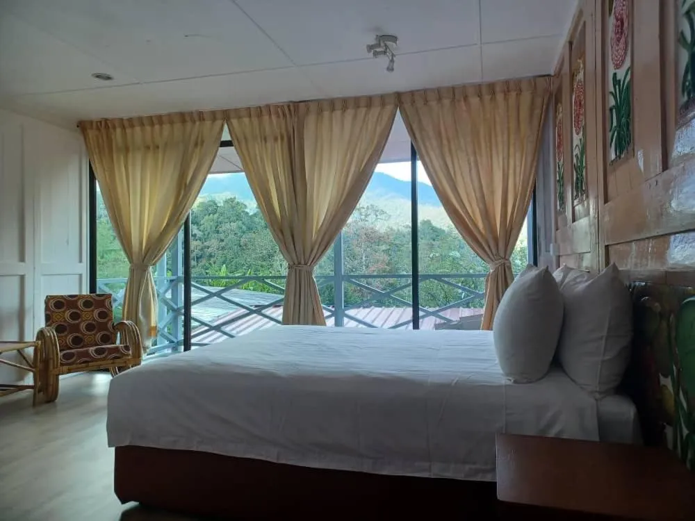 Bedroom, Bed in Mile 36 Lodge