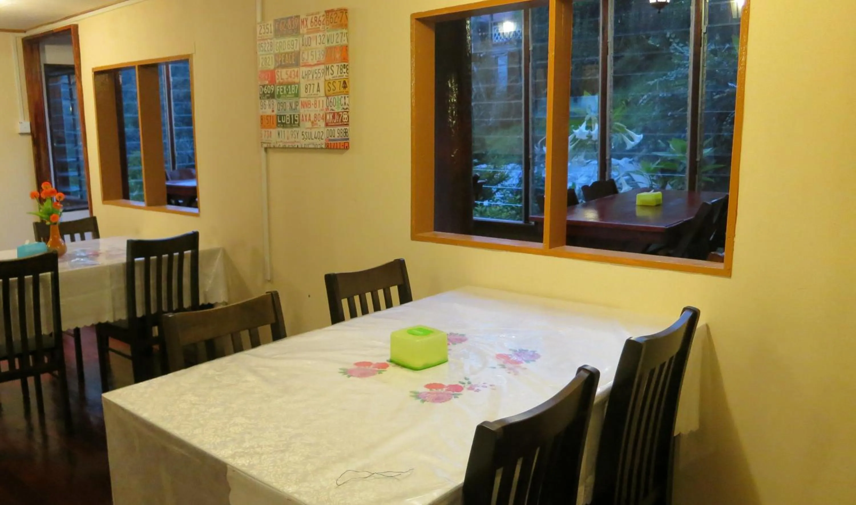 Restaurant/places to eat in Mile 36 Lodge