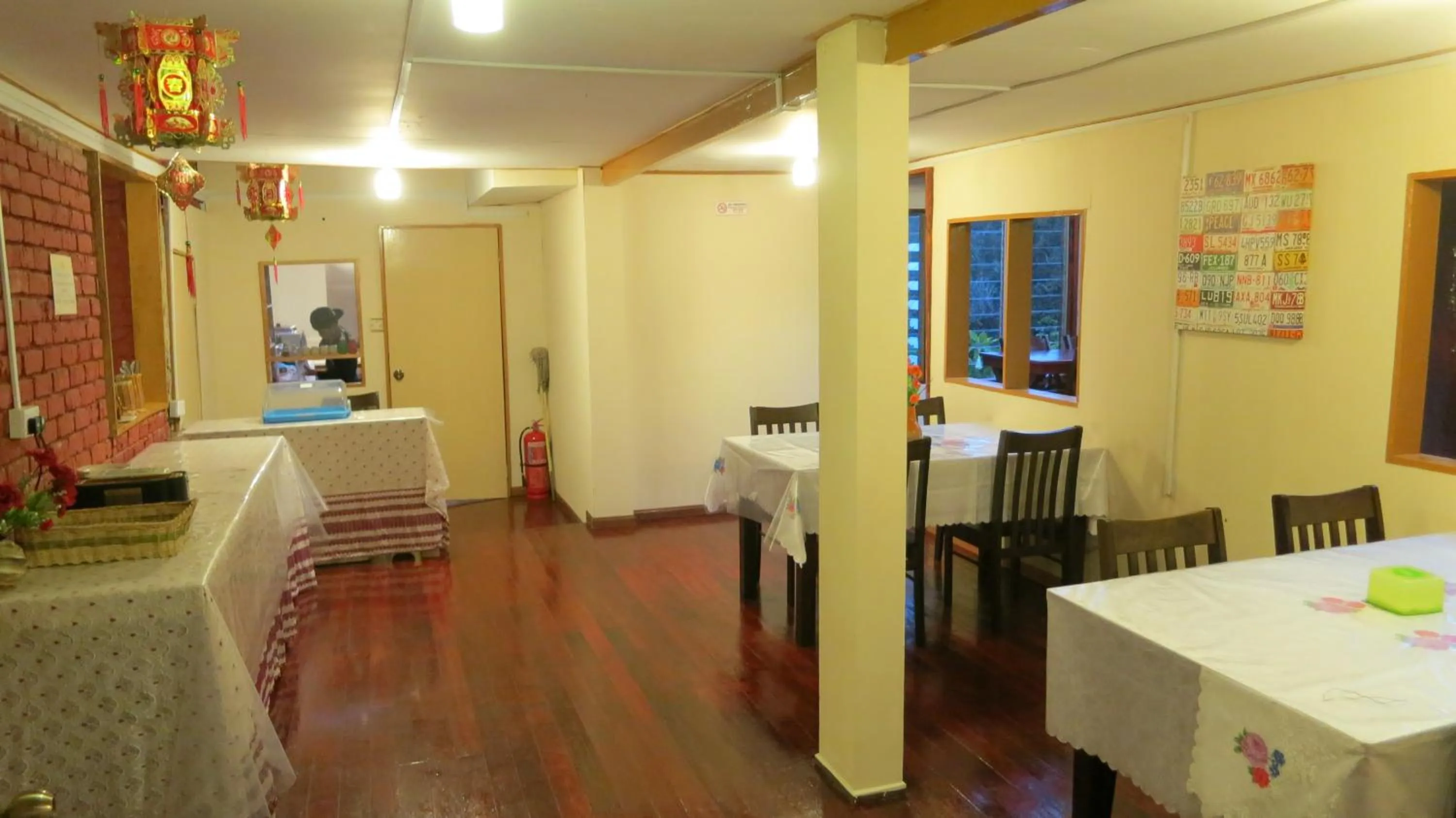 Restaurant/places to eat in Mile 36 Lodge