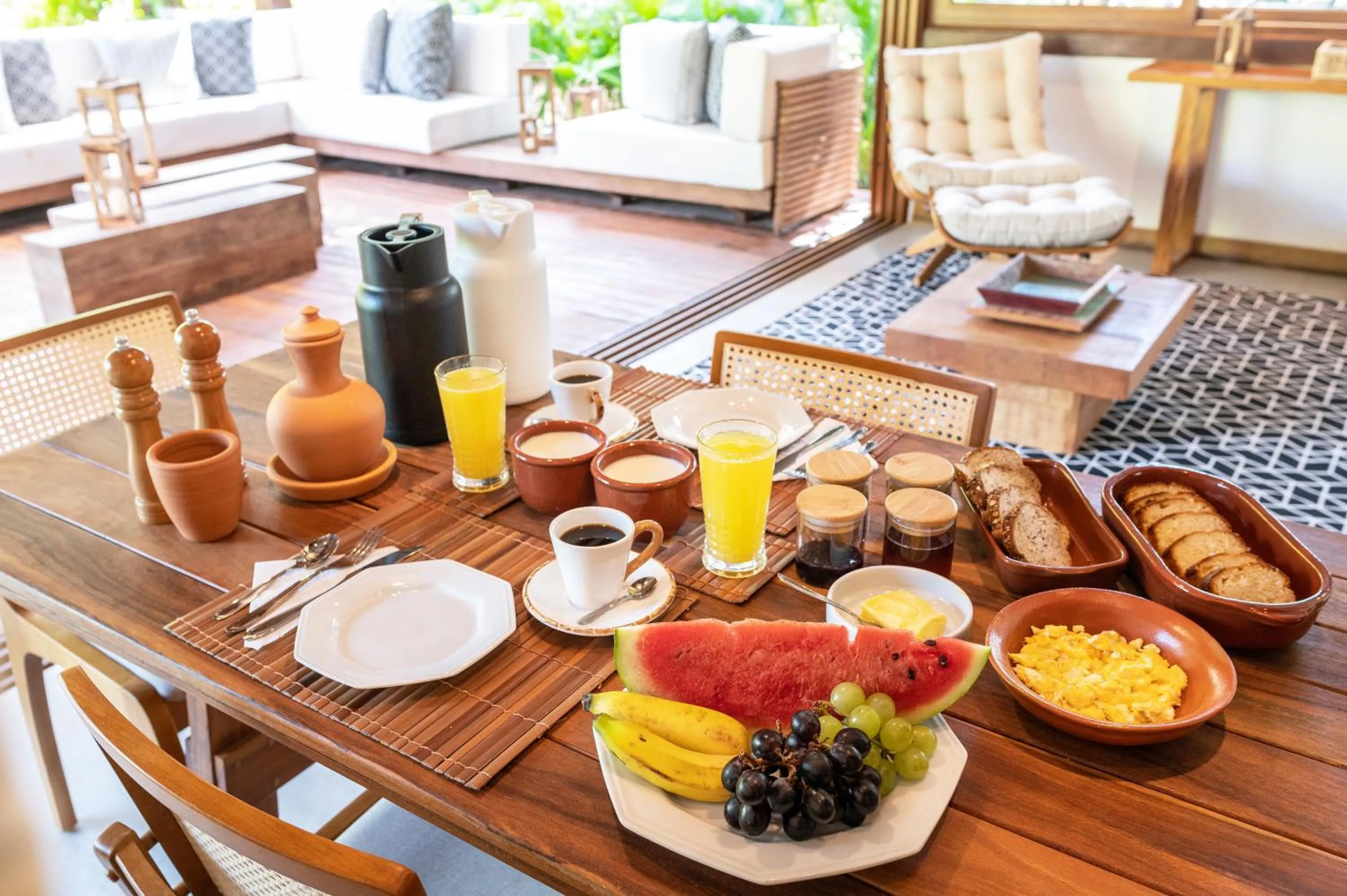 Breakfast in Colibri Beach Villas