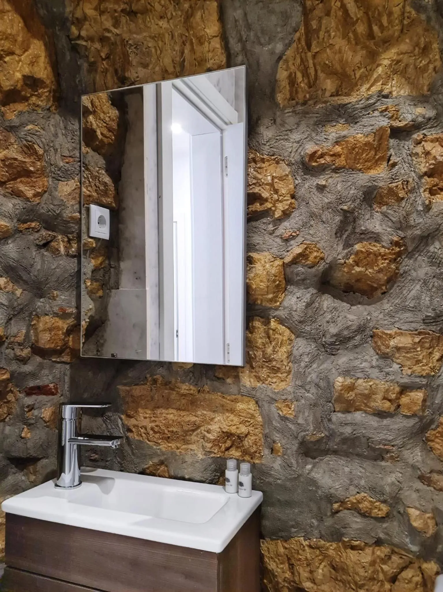 Bathroom in COIMBRA CITY CHARM