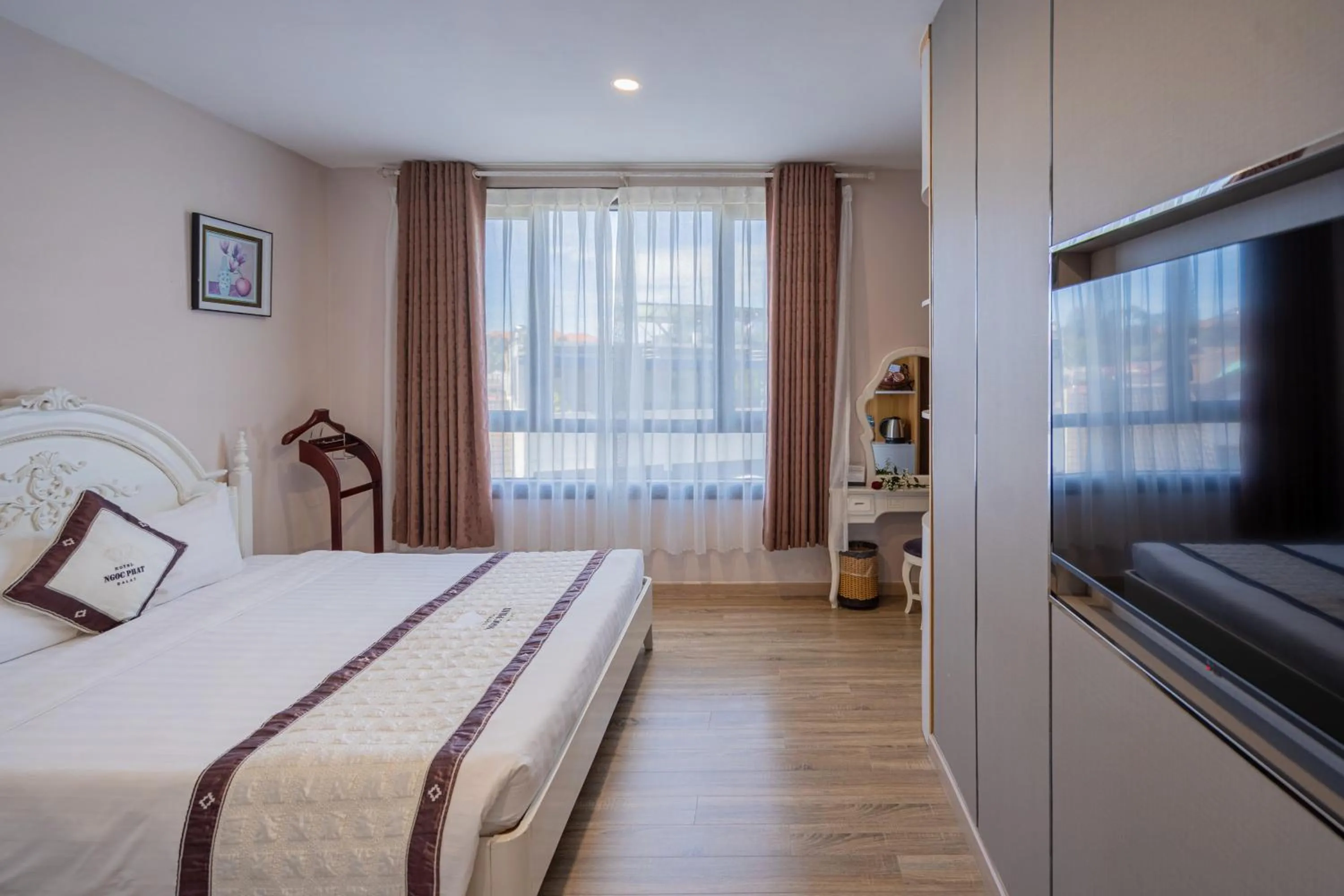 Photo of the whole room, Bed in Ngoc Phat Dalat Hotel