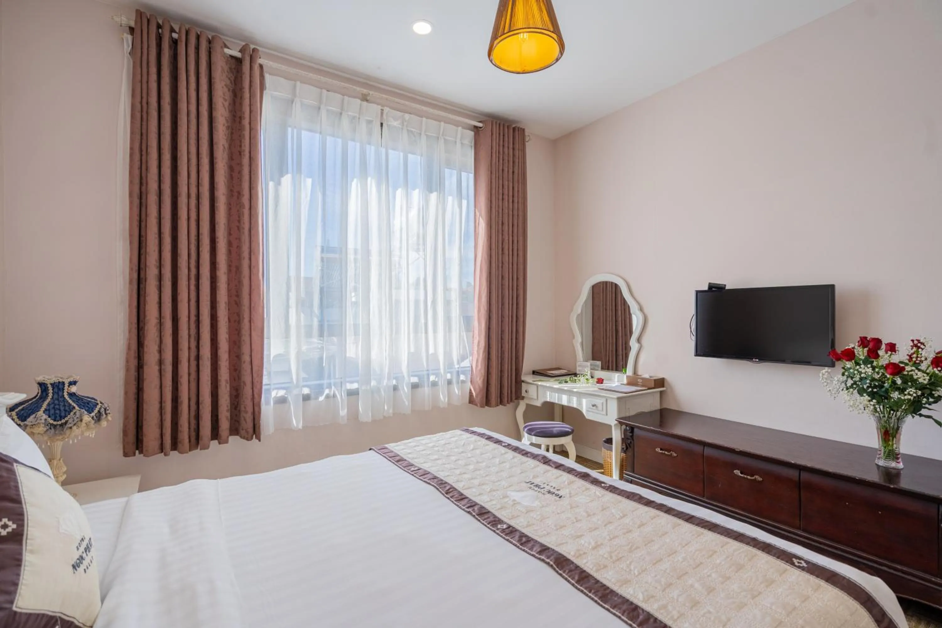 Photo of the whole room, Bed in Ngoc Phat Dalat Hotel