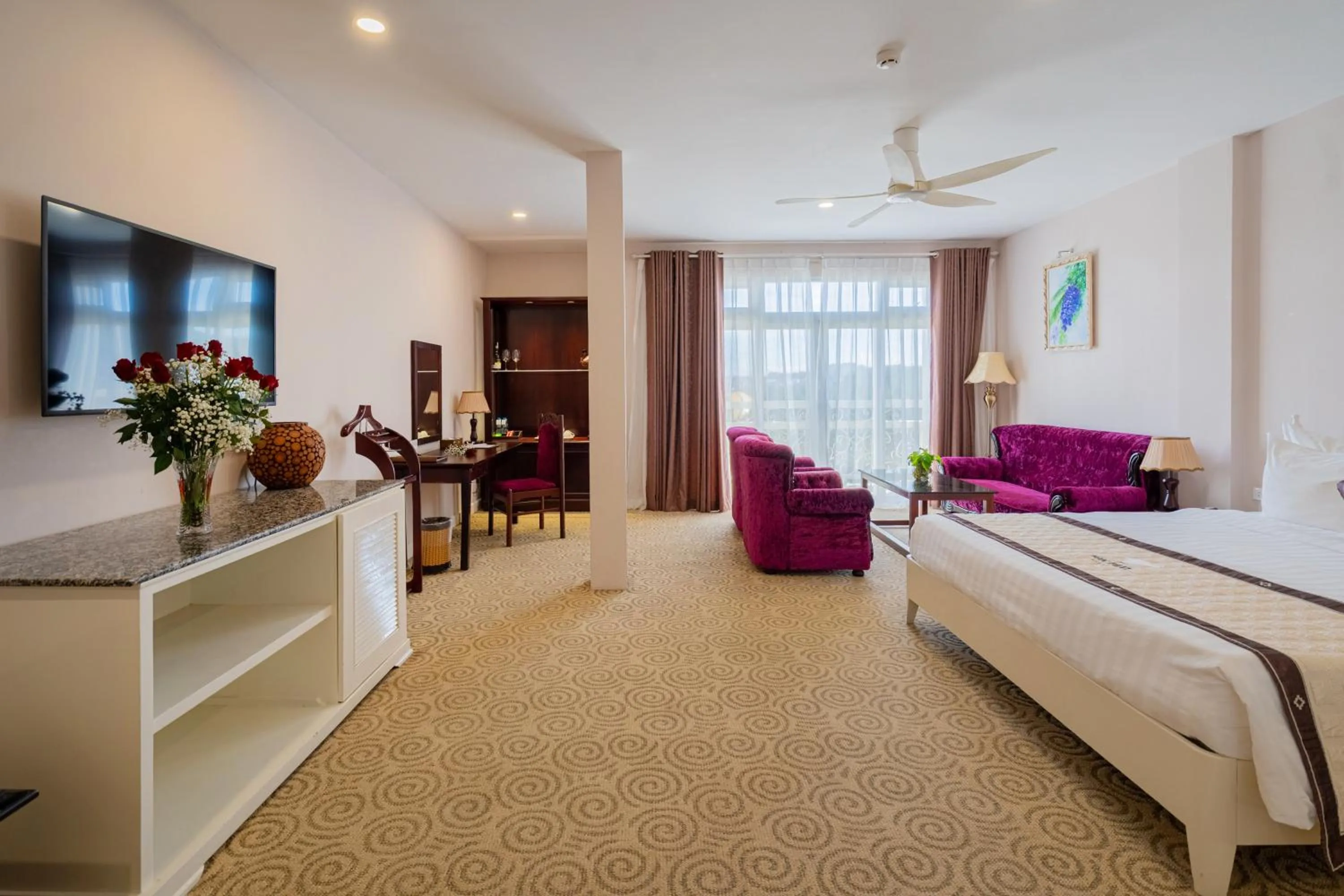 Photo of the whole room, Bed in Ngoc Phat Dalat Hotel