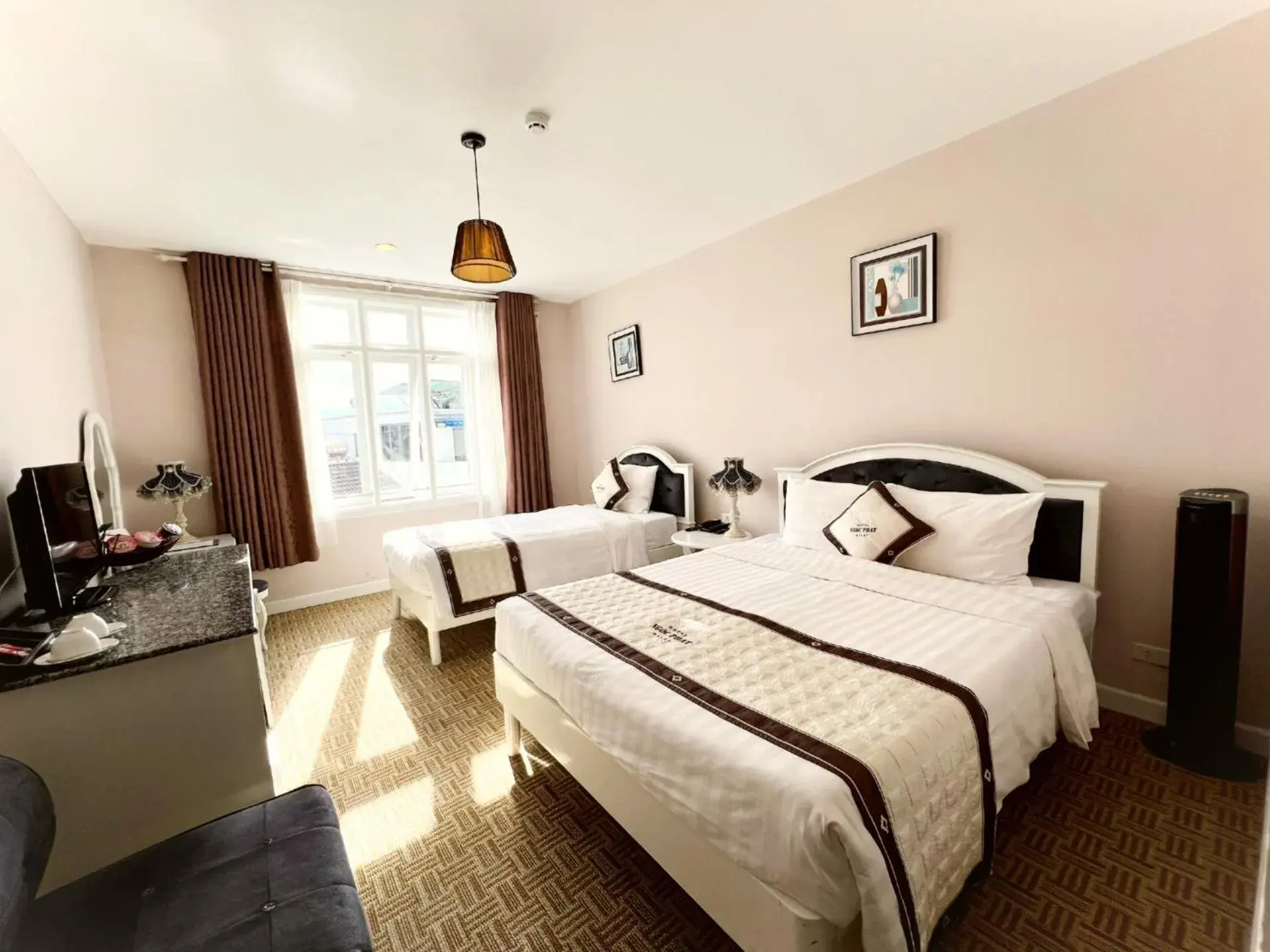 Standard Triple Room in Ngoc Phat Dalat Hotel Standard Triple Room in Ngoc Phat Dalat Hotel