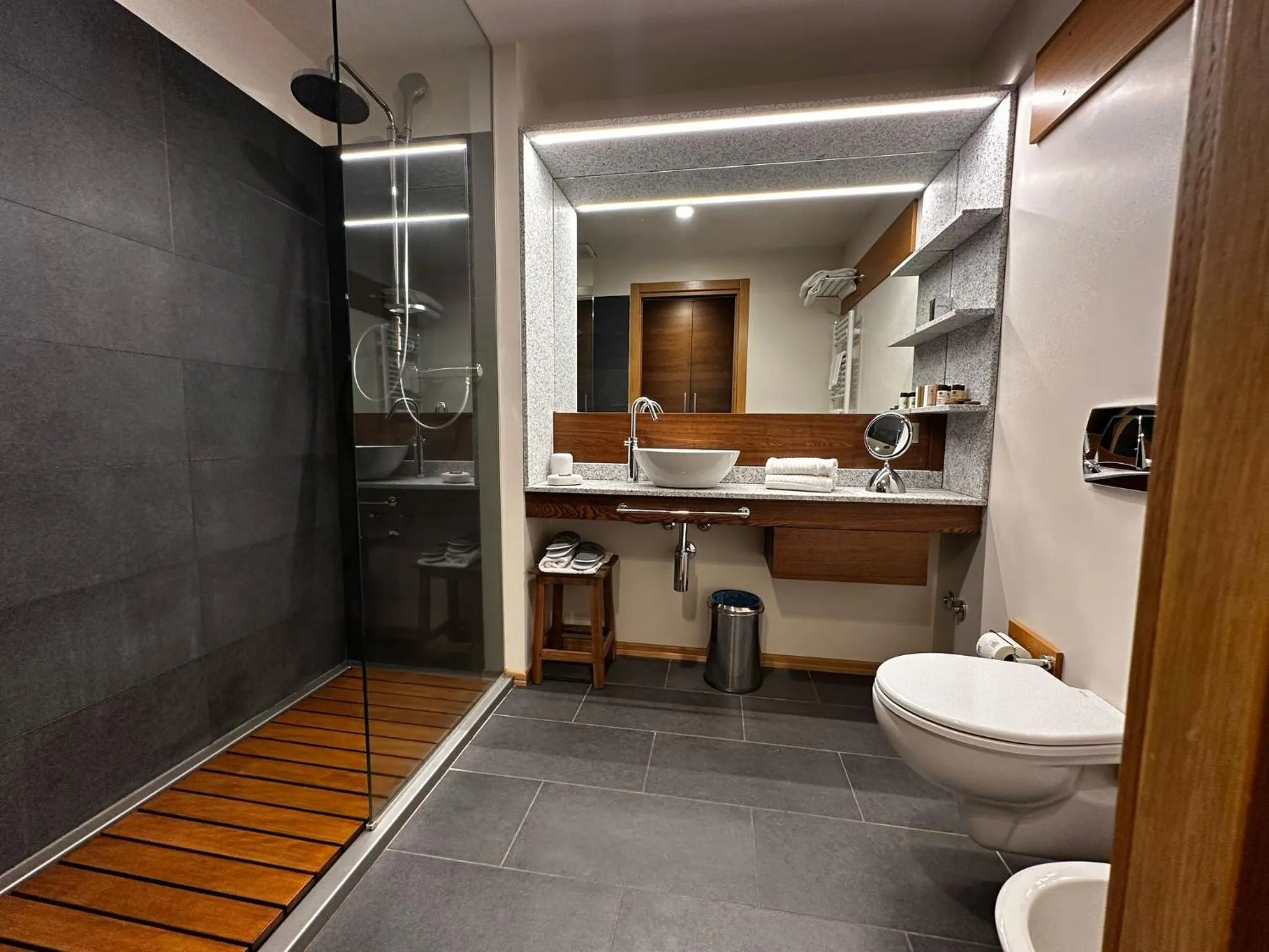 Shower in Hotel Cortese