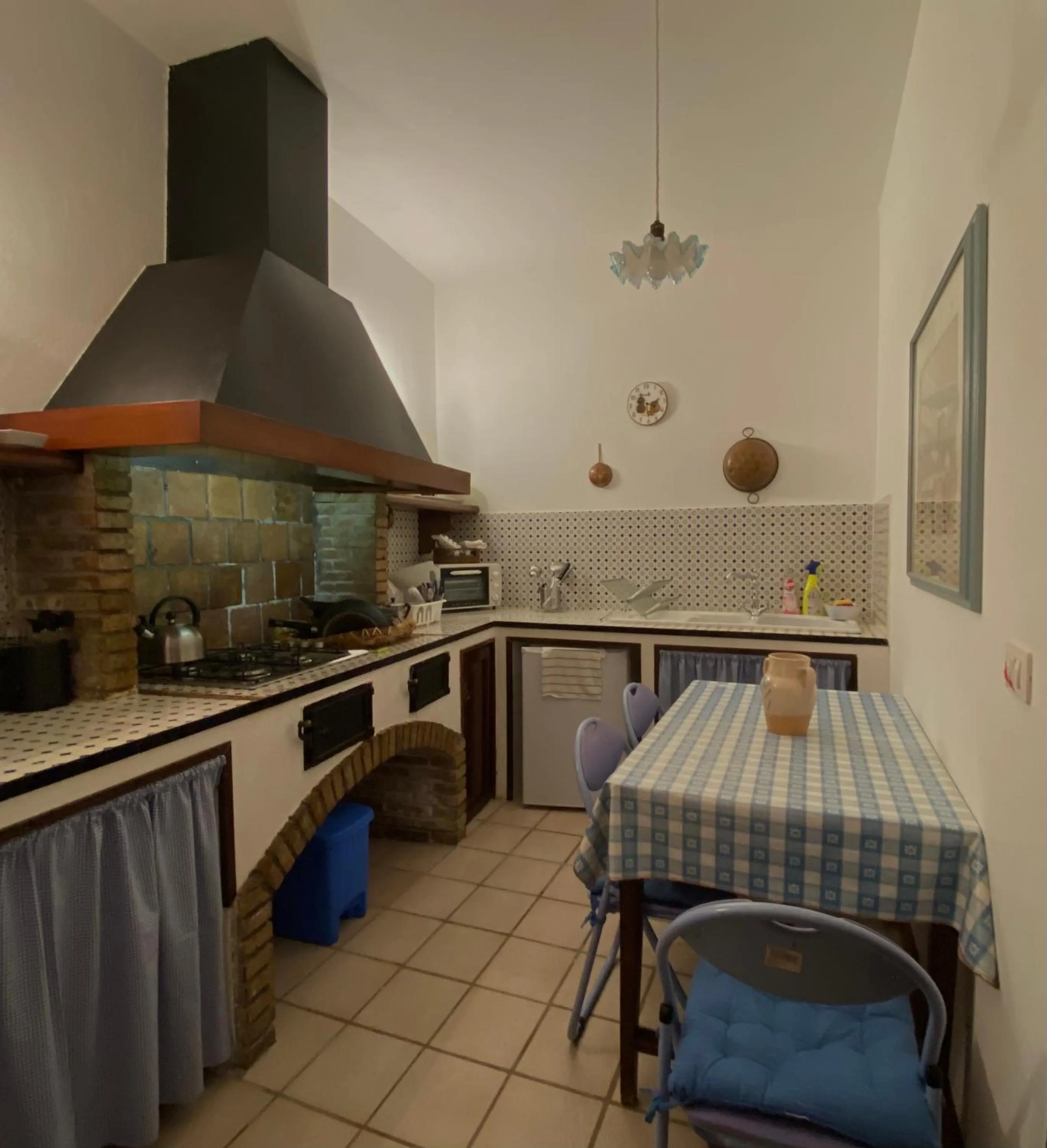 Kitchen or kitchenette in Bed and Breakfast Il Glicine
