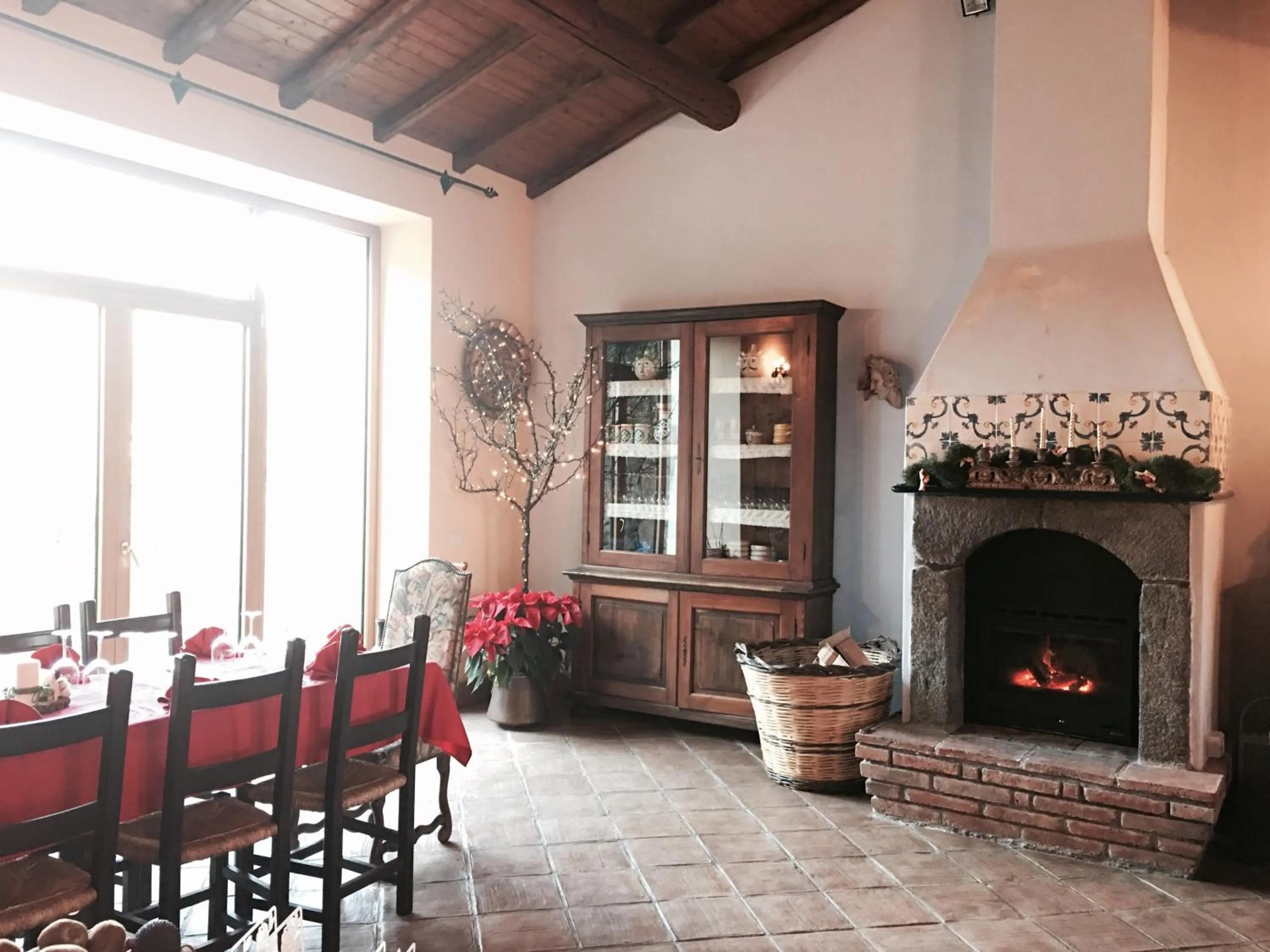 Communal lounge/ TV room in Bed and Breakfast Il Glicine