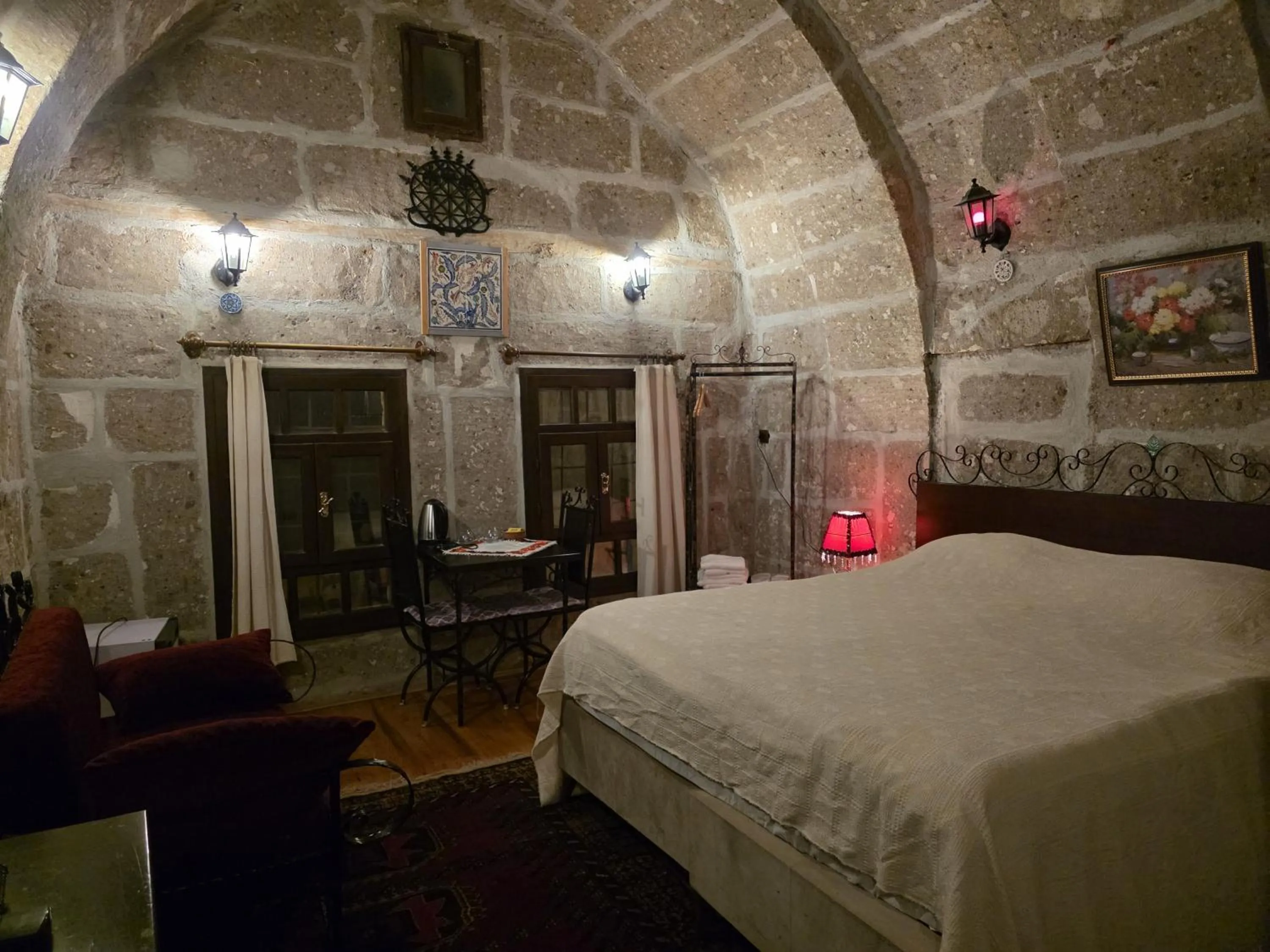 Photo of the whole room, Bed in Kapadokya Ihlara Konakları Otel Antik Konaklar