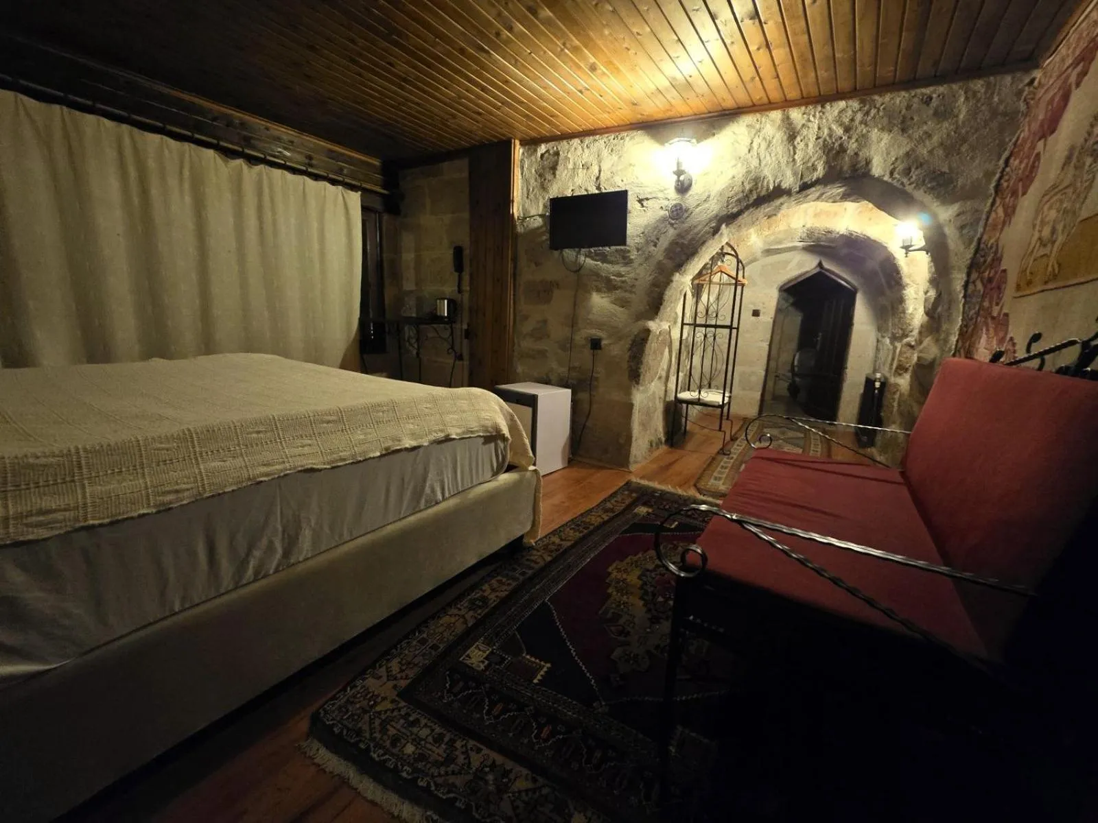 Photo of the whole room, Bed in Kapadokya Ihlara Konakları Otel Antik Konaklar