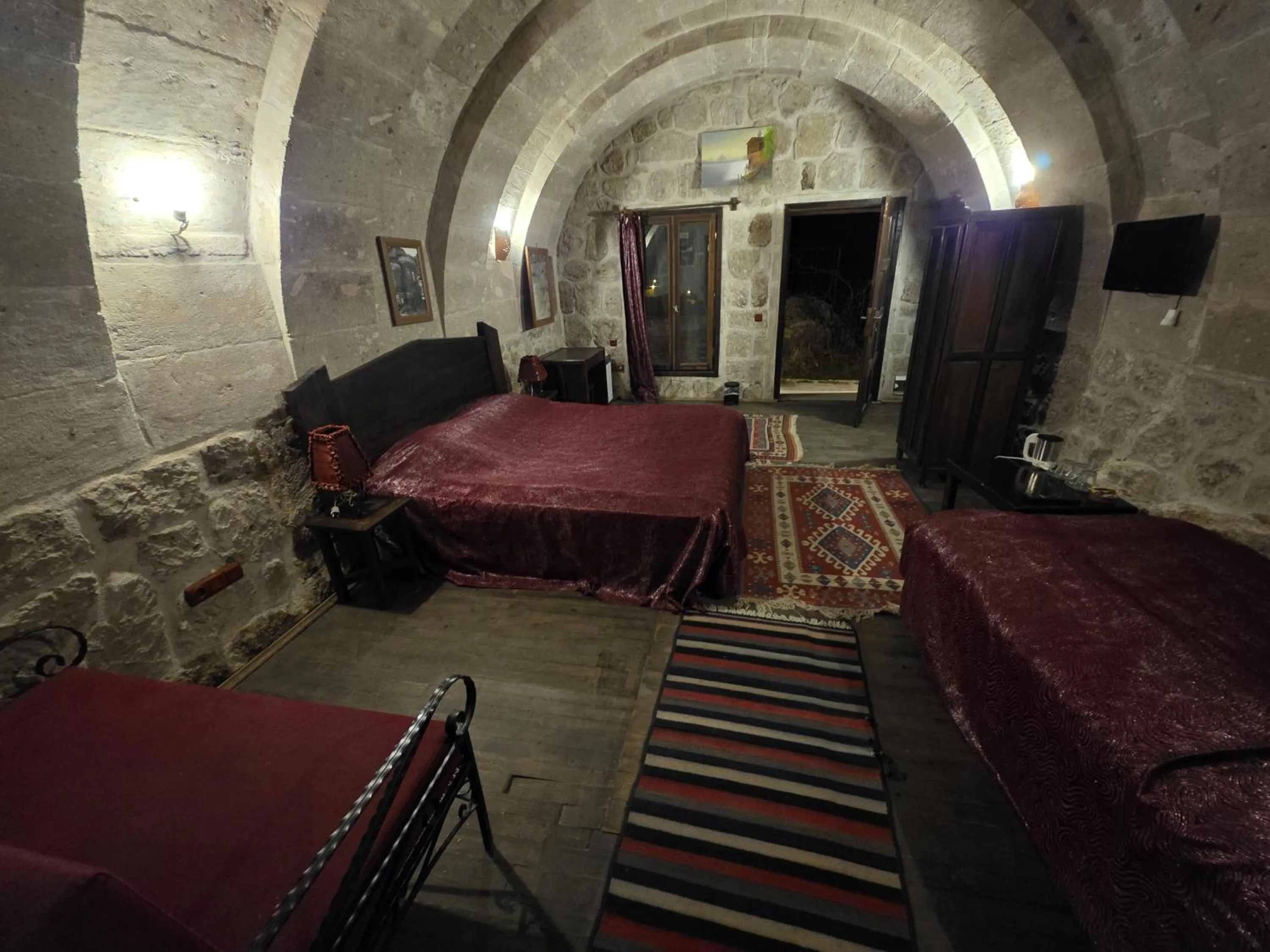 Photo of the whole room, Bed in Kapadokya Ihlara Konakları Otel Antik Konaklar