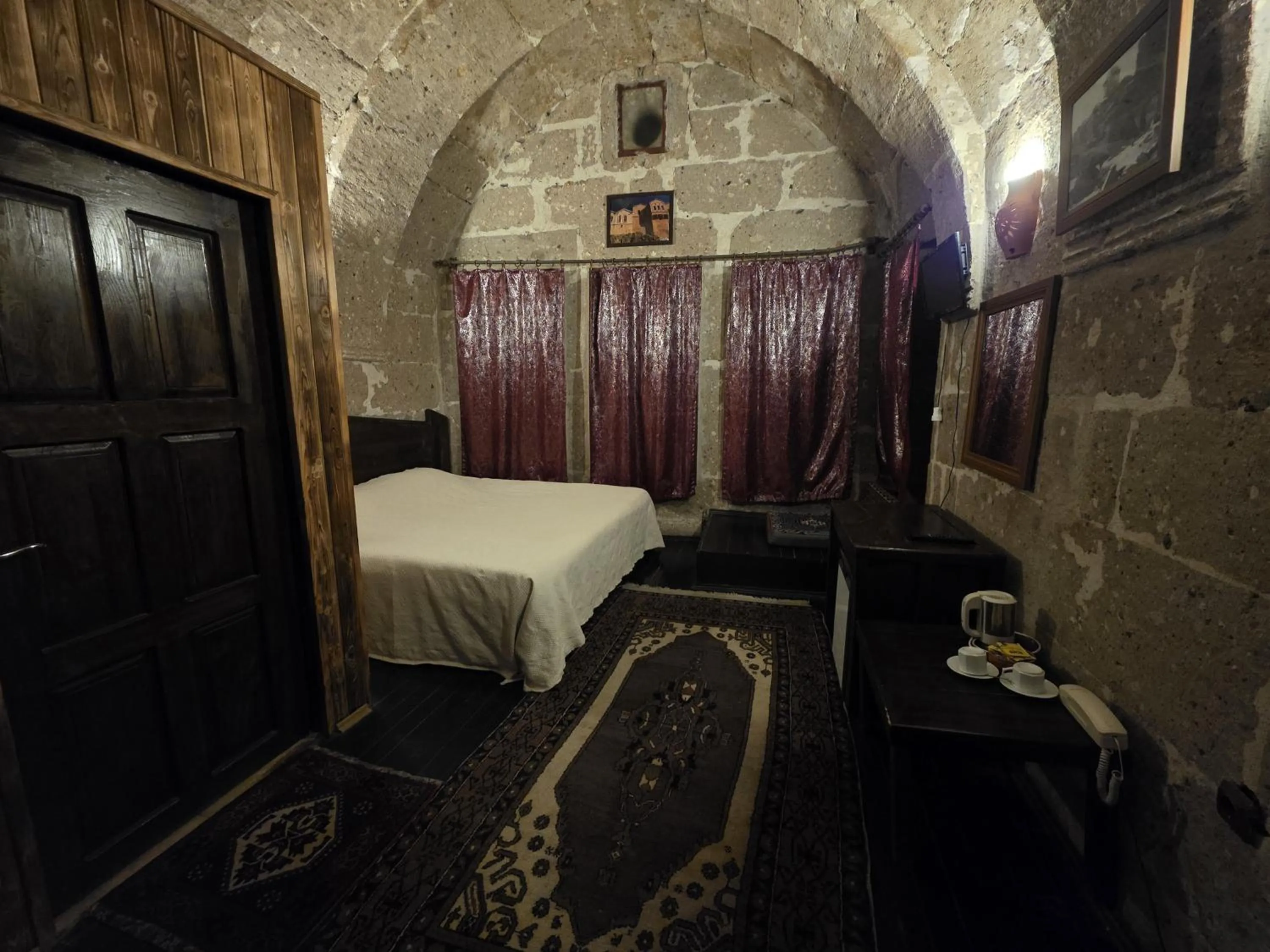 Photo of the whole room, Bed in Kapadokya Ihlara Konakları Otel Antik Konaklar