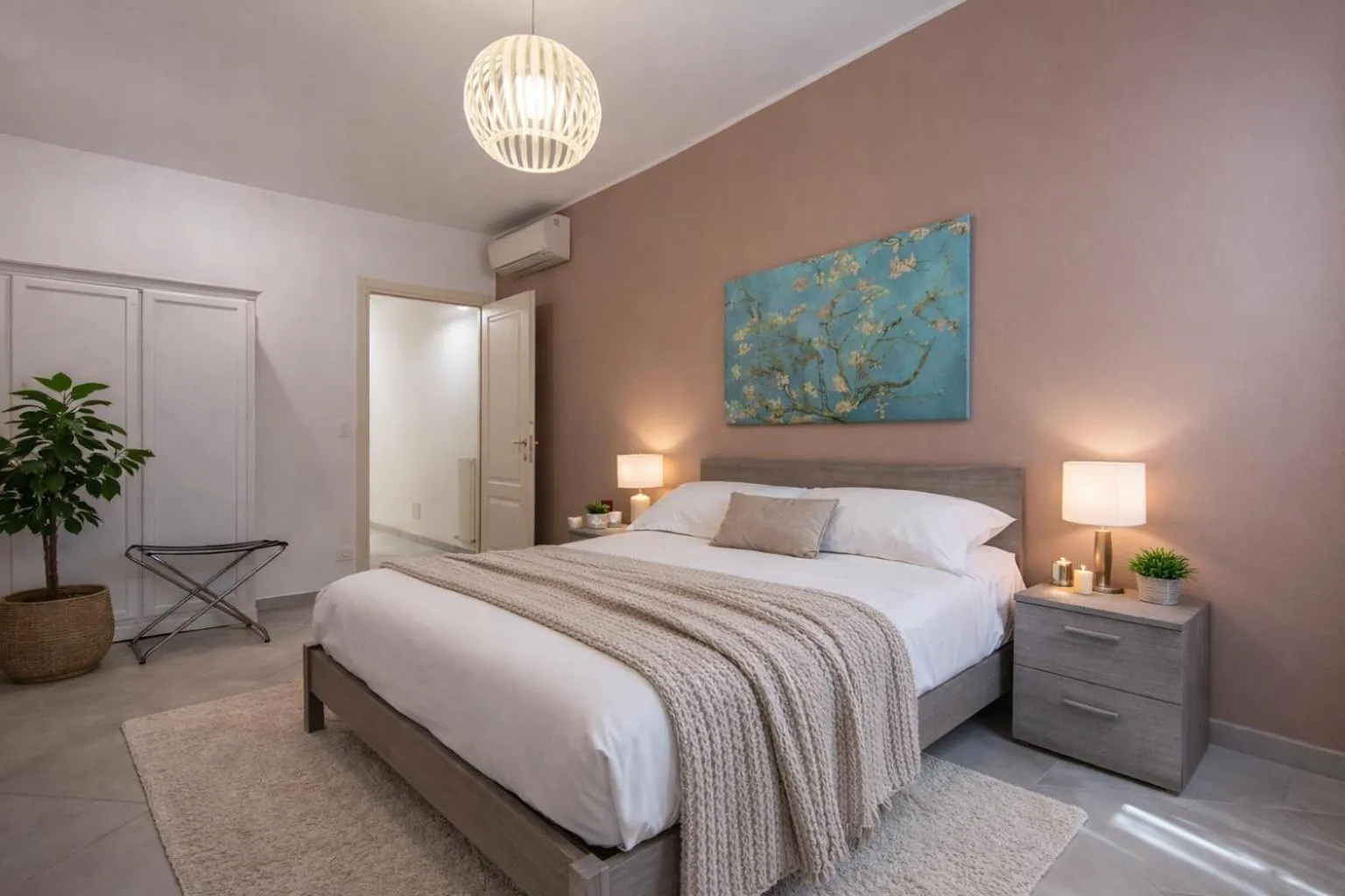 Bed in Hotel Ristorante Ala d'Oro