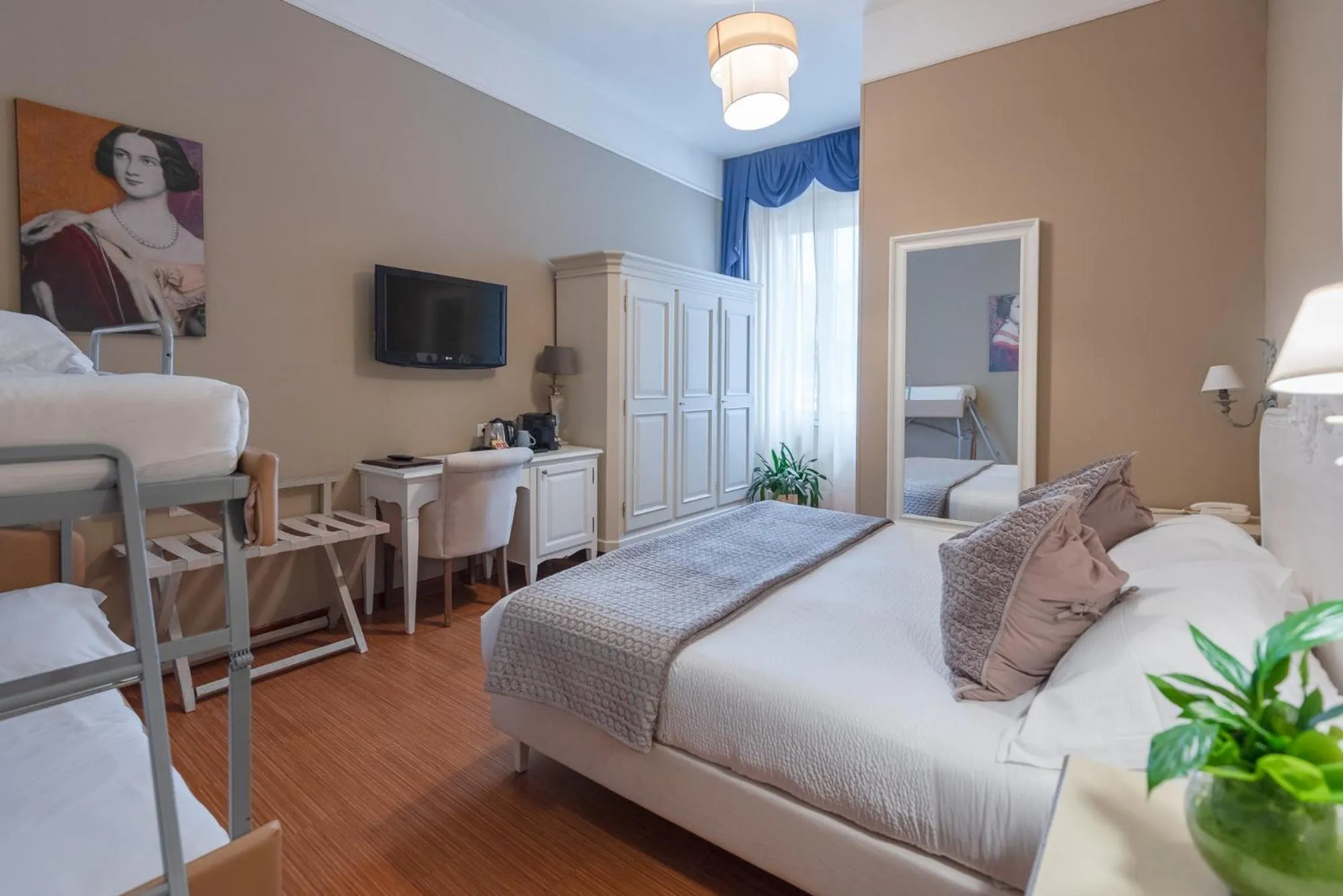 Bedroom, Bed in Hotel Ristorante Ala d'Oro