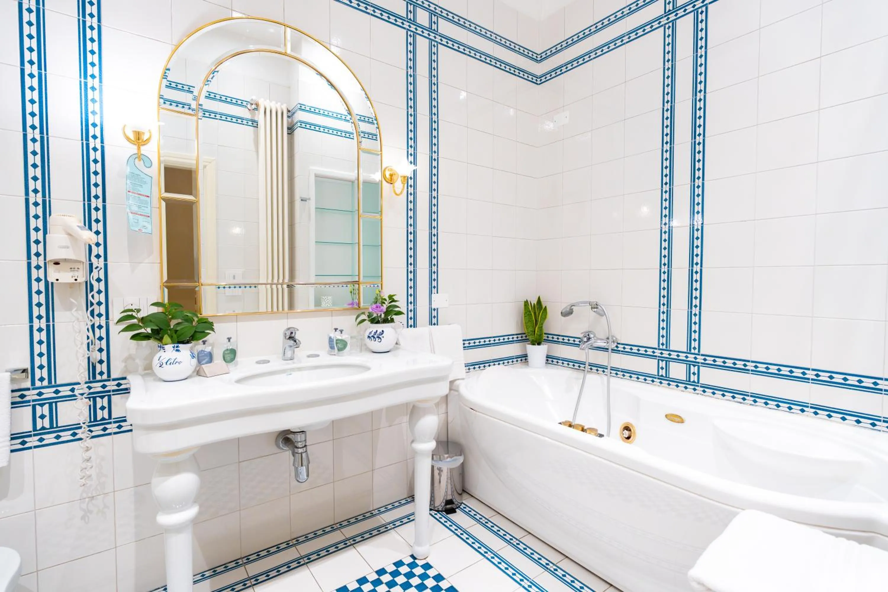 Hotel Ristorante Ala d'Oro